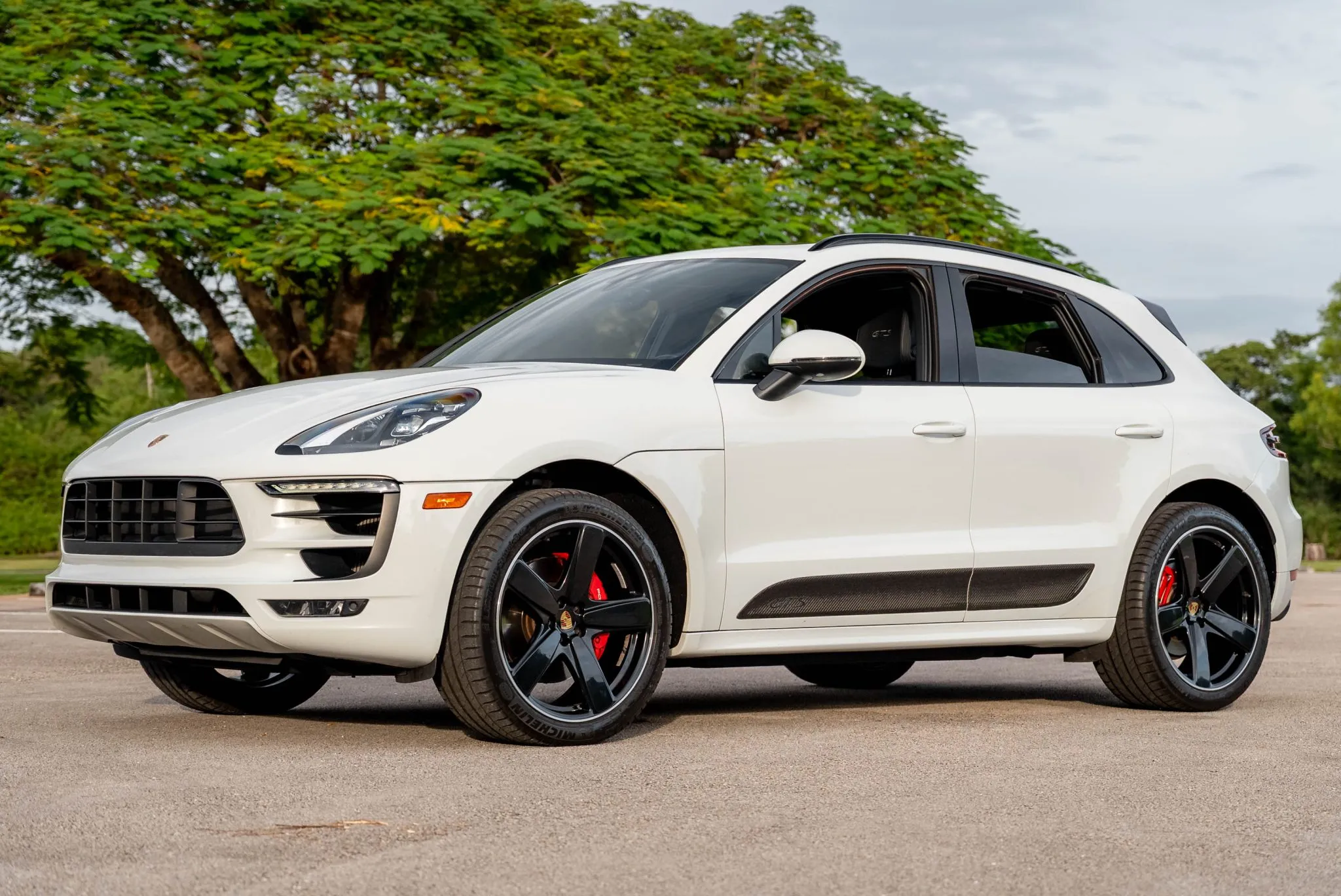 Load larger image of 2017 Porsche Macan GTS - Stuttcars Classified