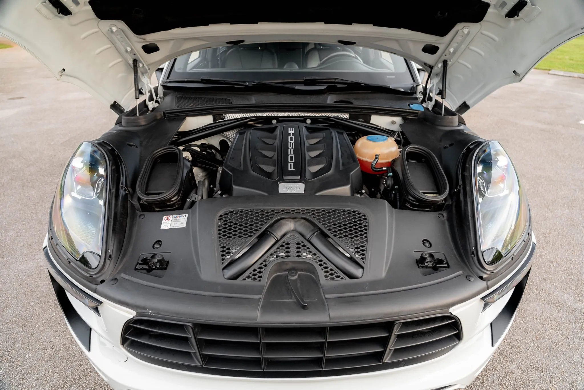 Load larger image of 2017 Porsche Macan GTS - Stuttcars Classified