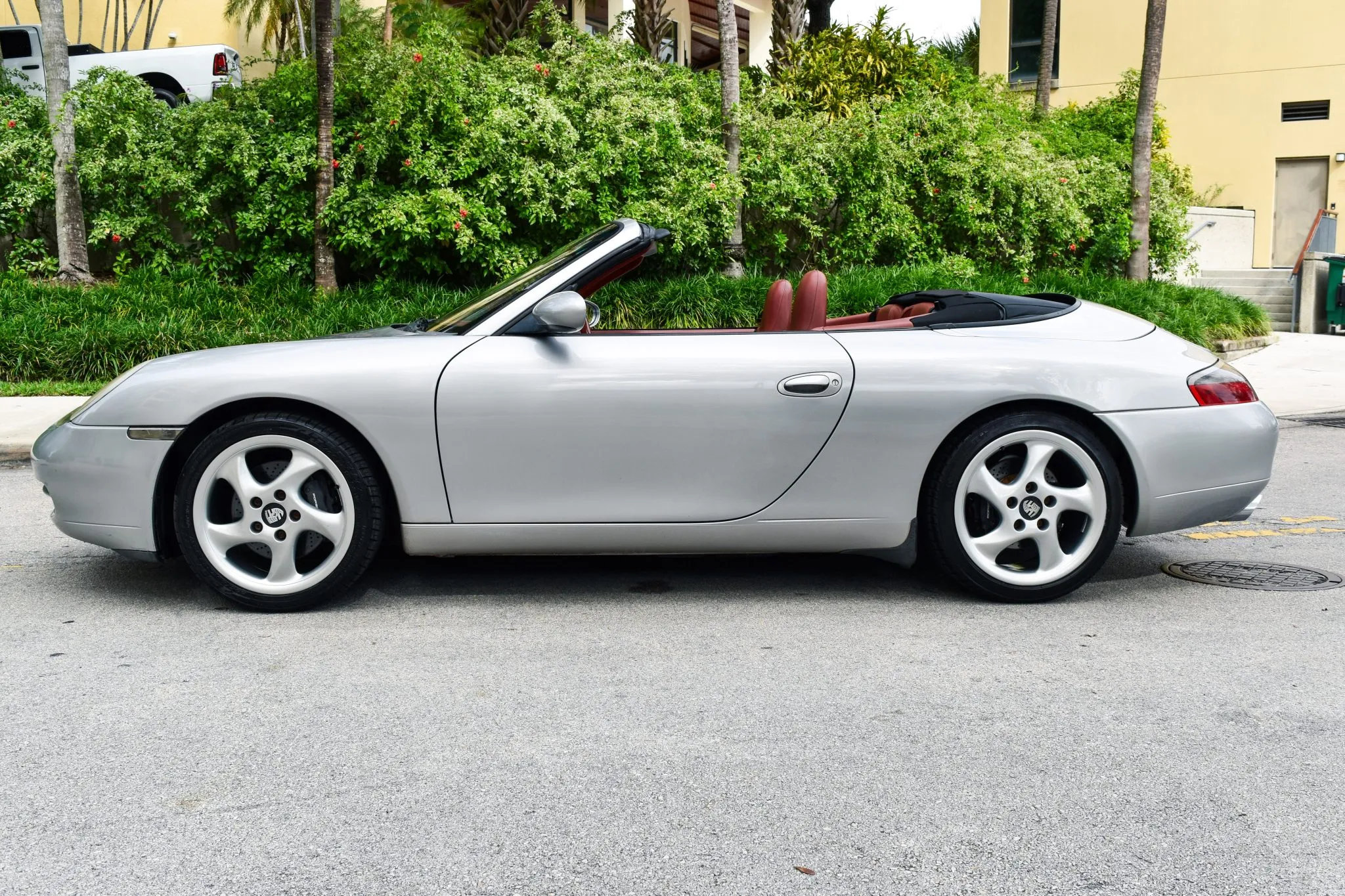 Load larger image of 2000 Porsche 911 Carrera Cabriolet - Stuttcars Classified