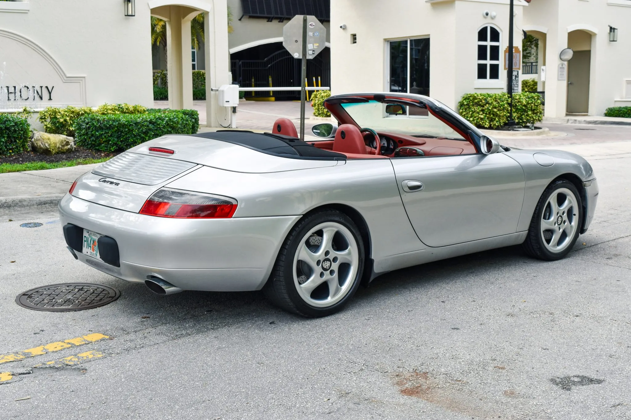 Load larger image of 2000 Porsche 911 Carrera Cabriolet - Stuttcars Classified
