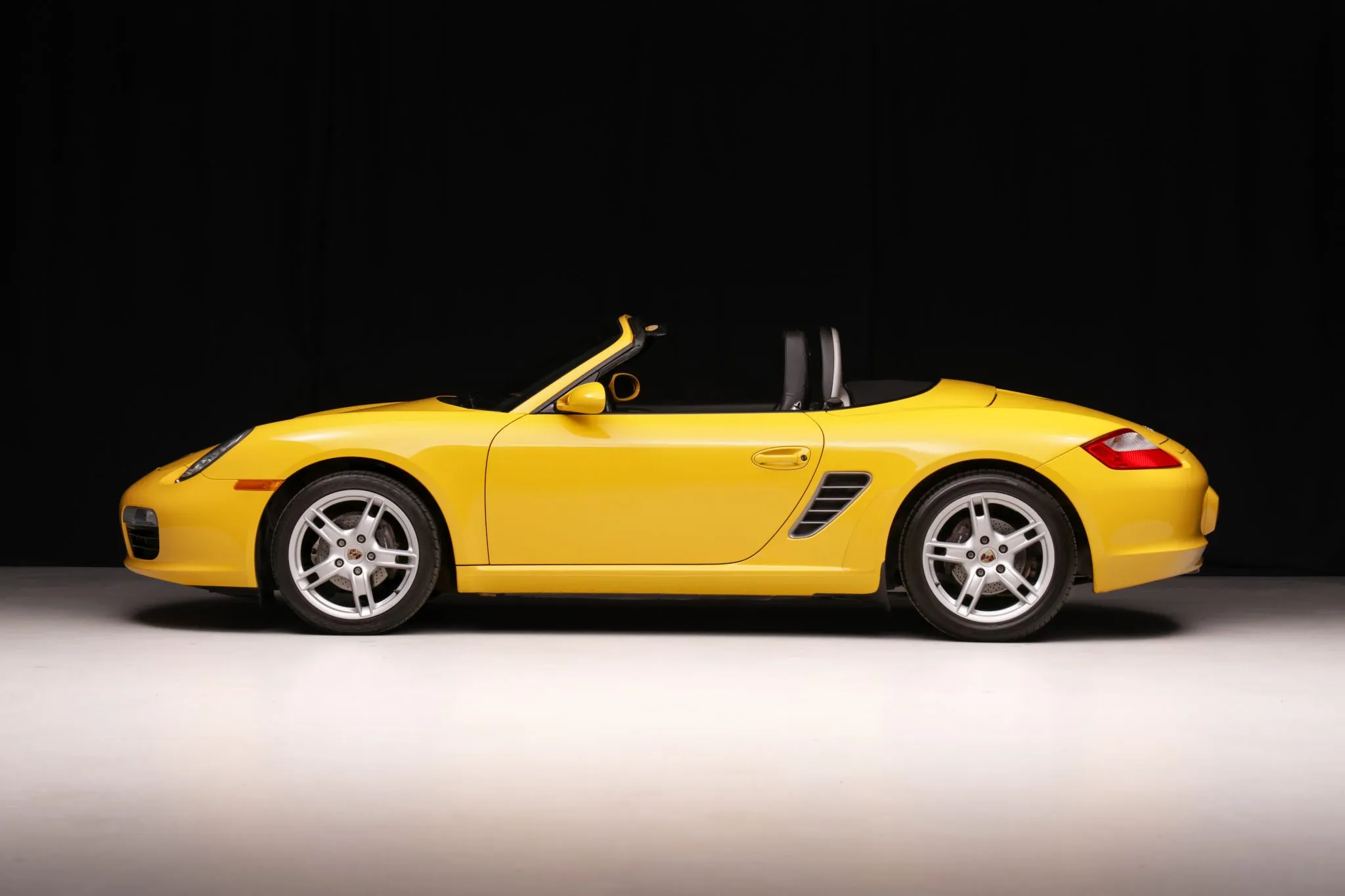 Load larger image of 2005 Porsche Boxster - Stuttcars Classified