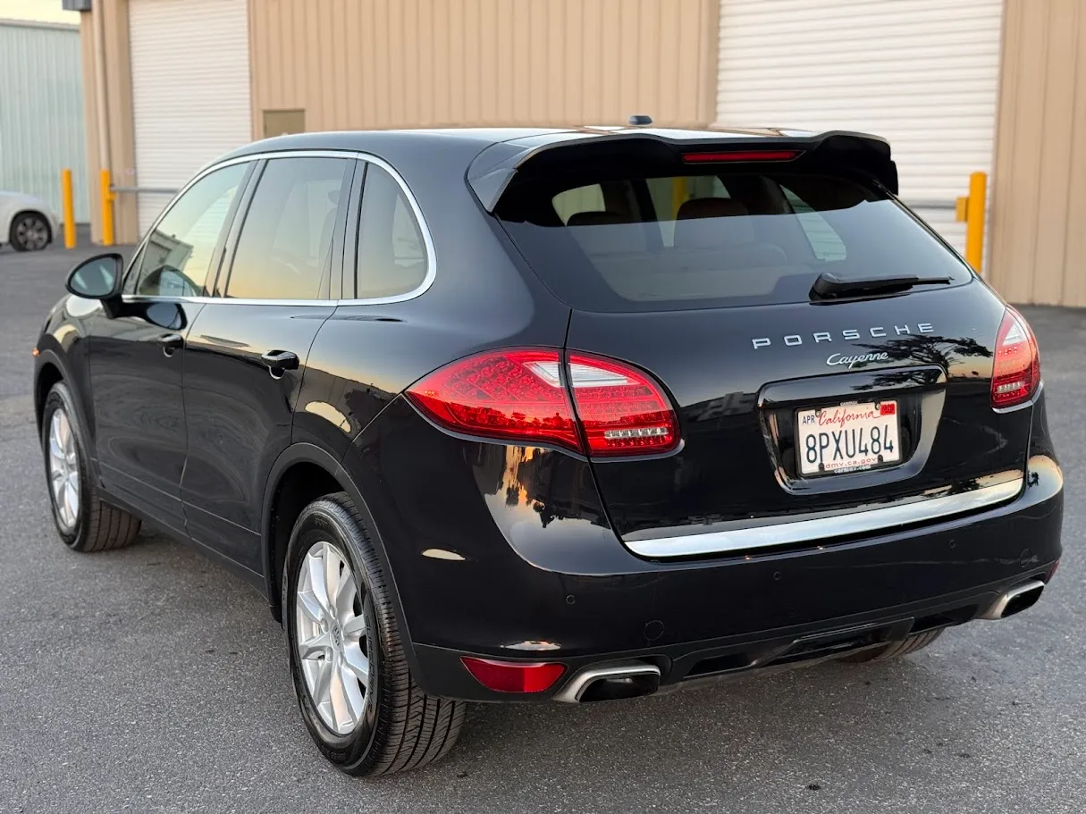 Load larger image of 2013 Porsche Cayenne - Stuttcars Classified