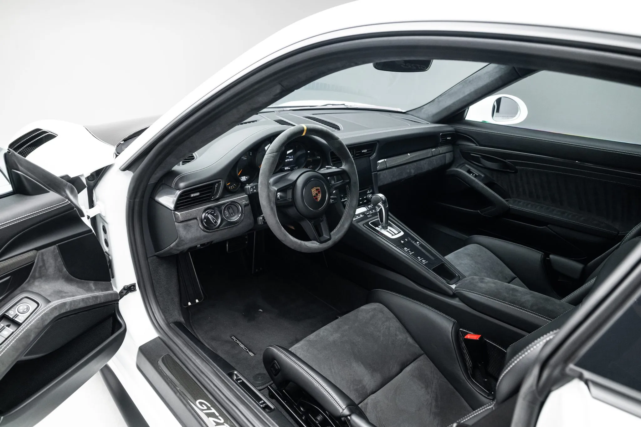 Load larger image of 2019 Porsche 911 GT2 RS - Stuttcars Classified