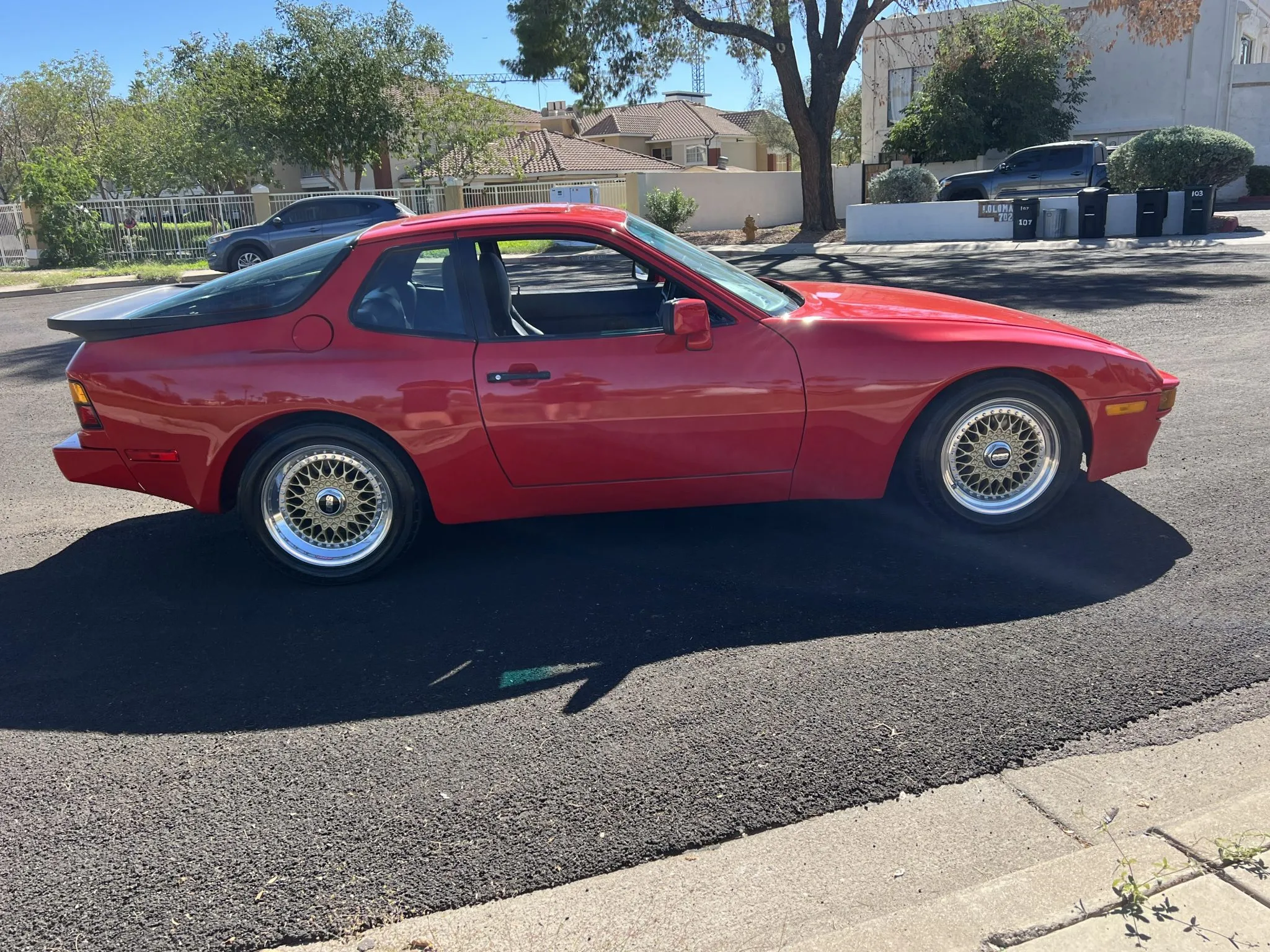 Load larger image of 1985 Porsche 944 - Stuttcars Classified