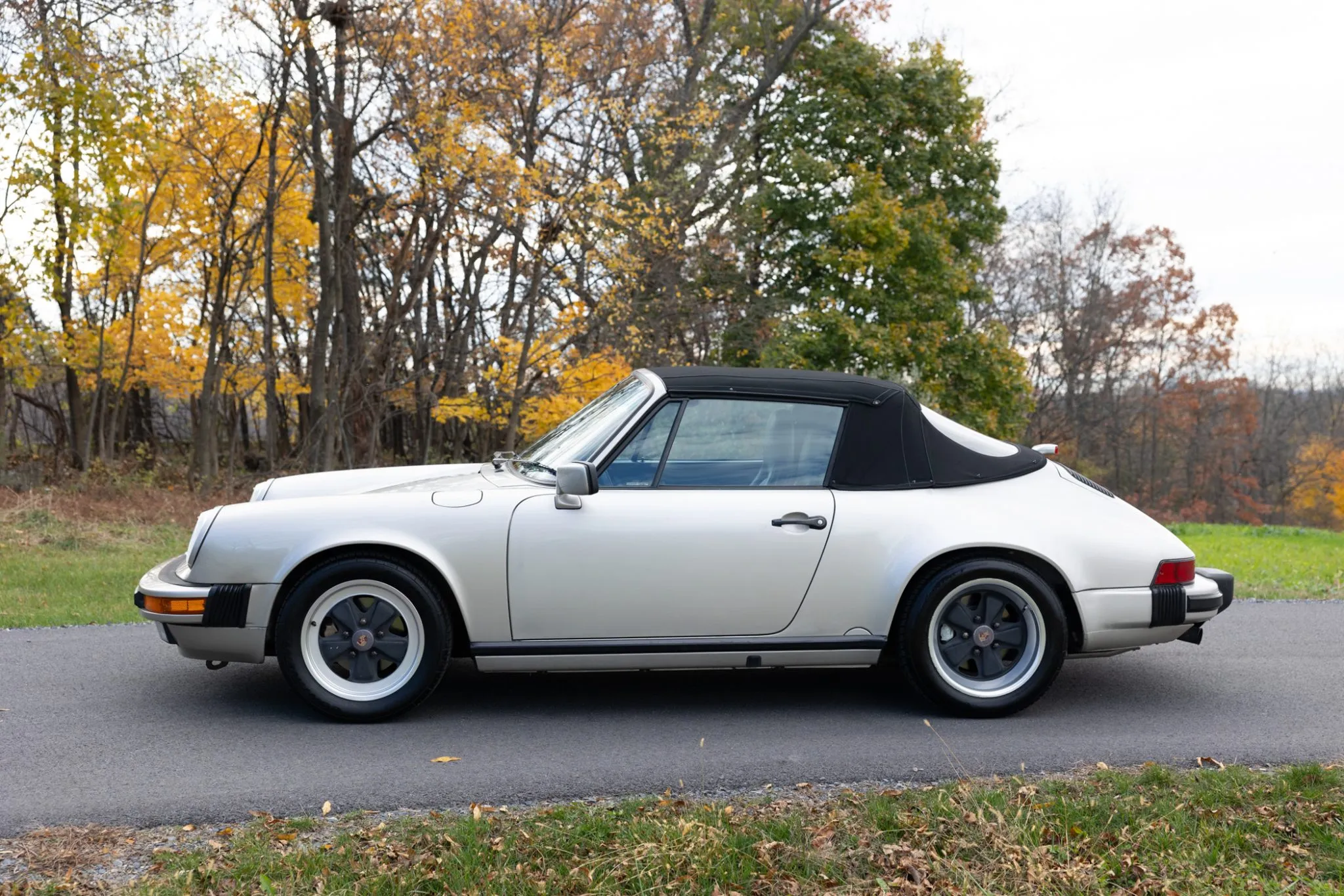 Load larger image of 1989 Porsche 911 Carrera Cabriolet G50 - Stuttcars Classified