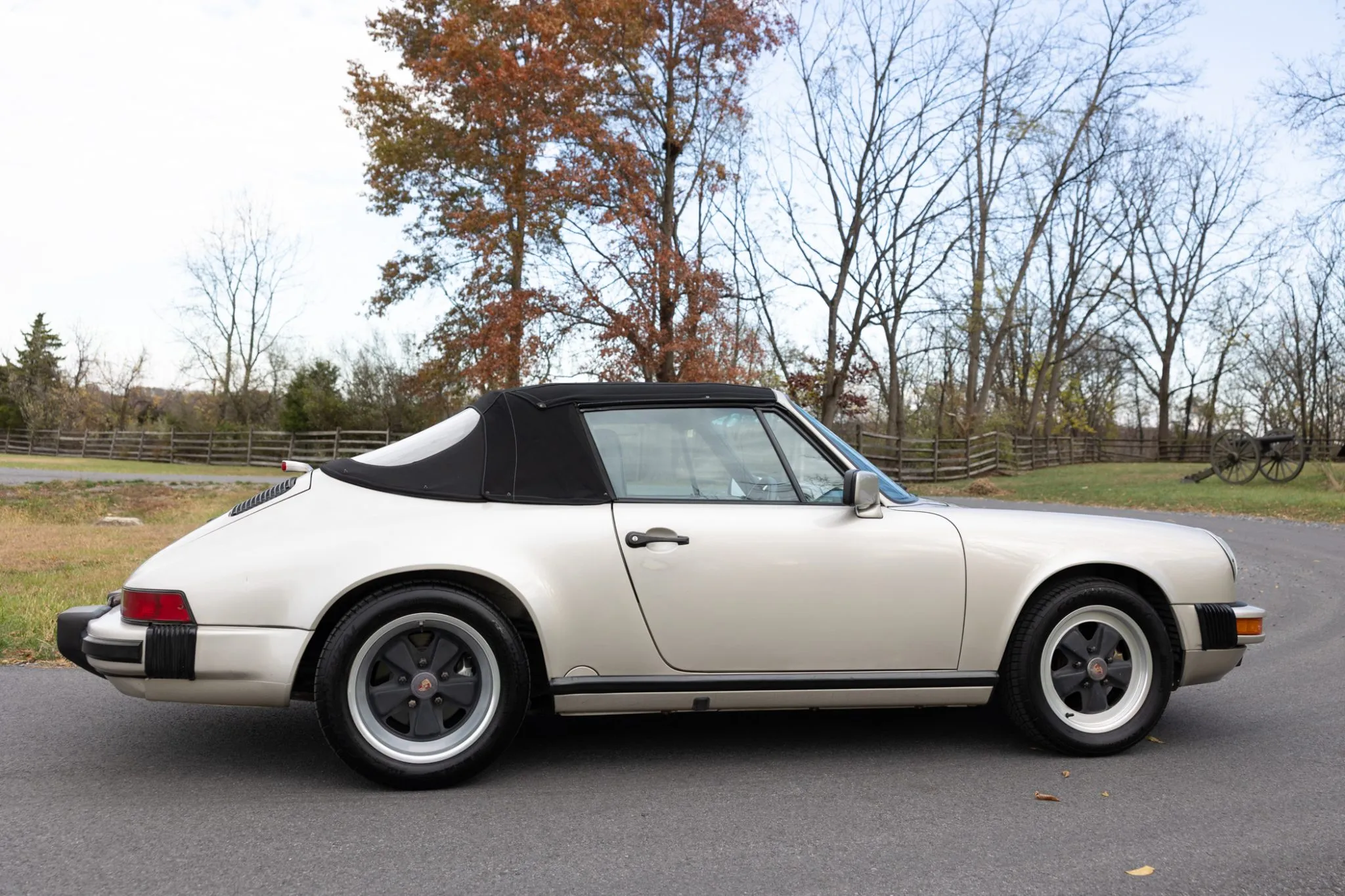 Load larger image of 1989 Porsche 911 Carrera Cabriolet G50 - Stuttcars Classified