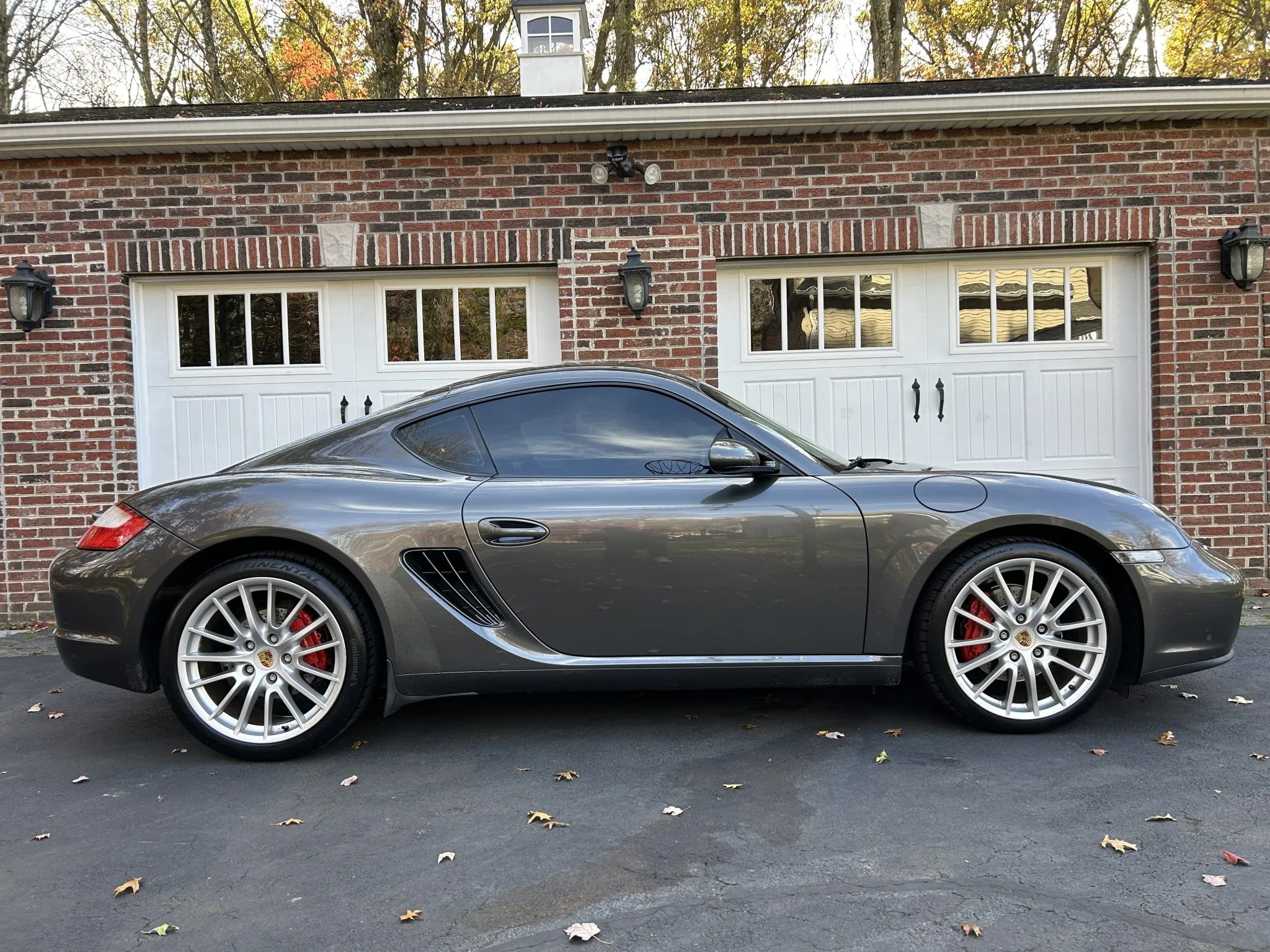 Load larger image of 2006 Porsche Cayman S - Stuttcars Classified