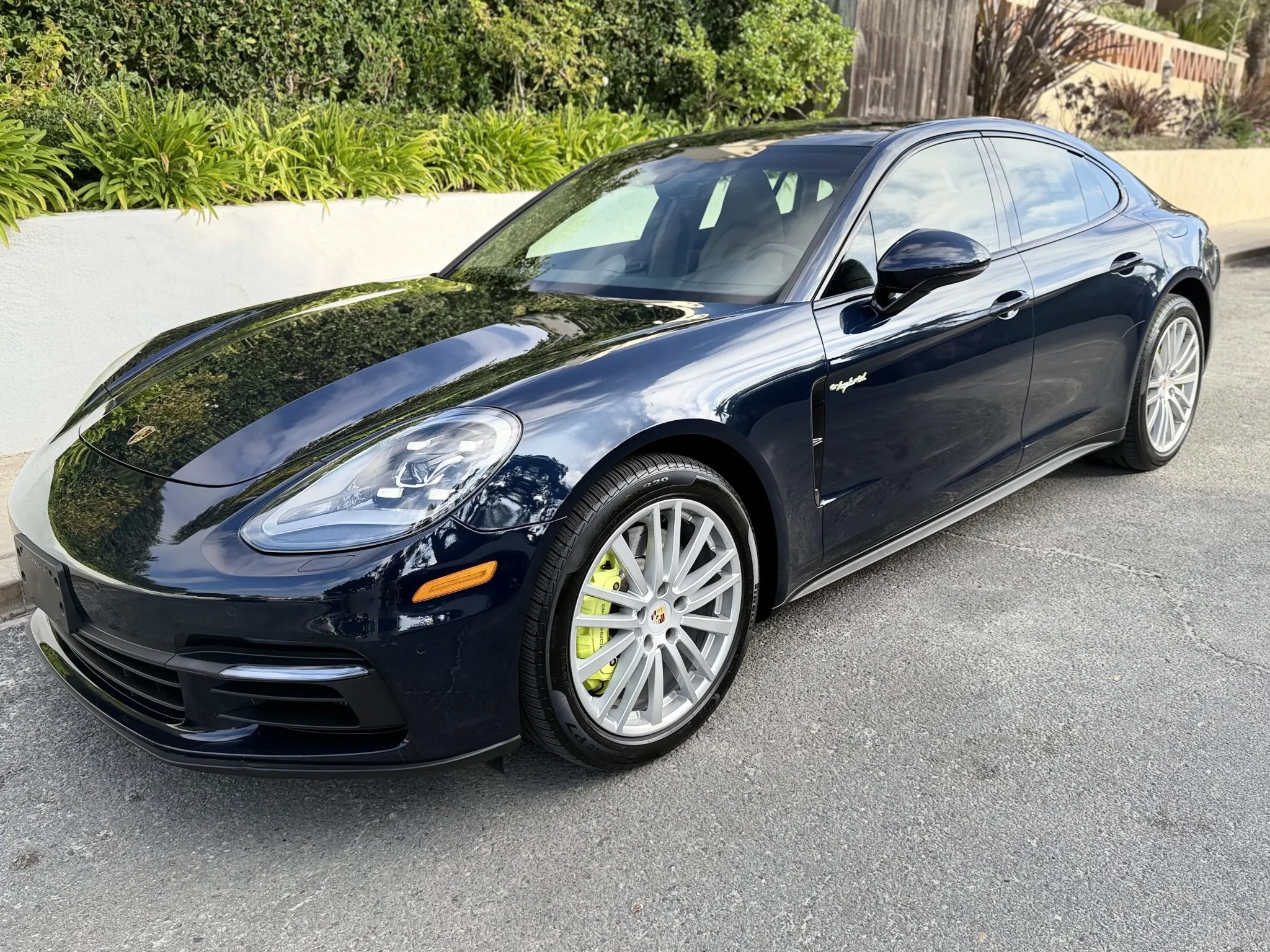 Load larger image of 2018 Porsche Panamera 4 E-Hybrid - Stuttcars Classified