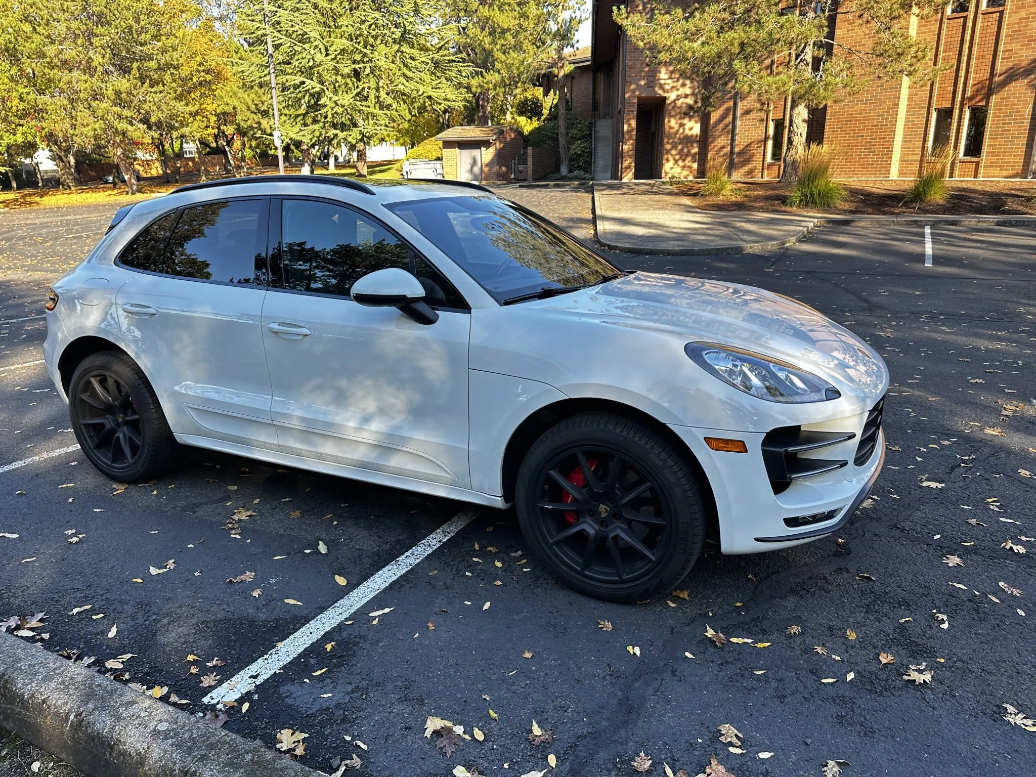 Load larger image of 2015 Porsche Macan Turbo - Stuttcars Classified