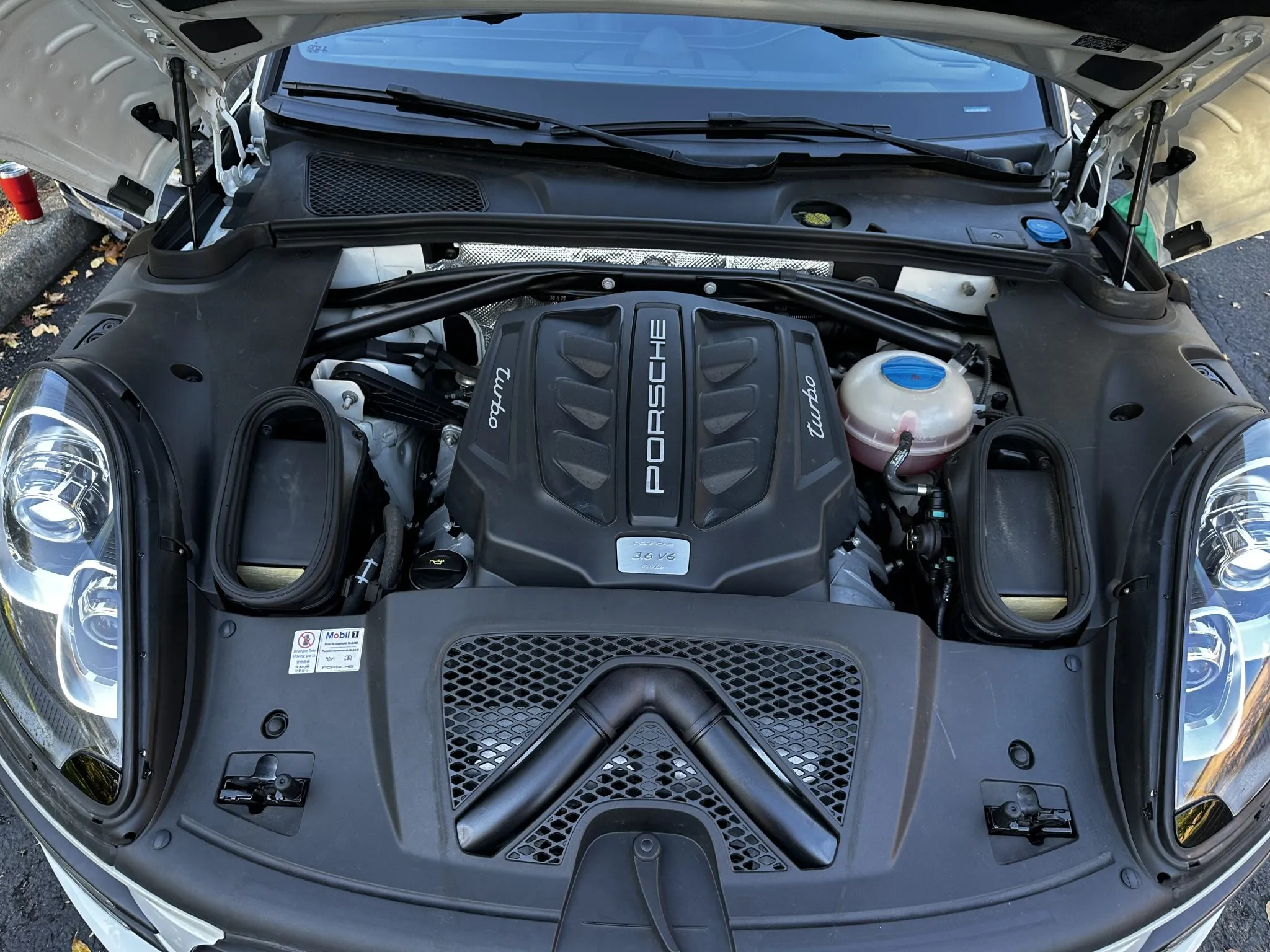 Load larger image of 2015 Porsche Macan Turbo - Stuttcars Classified