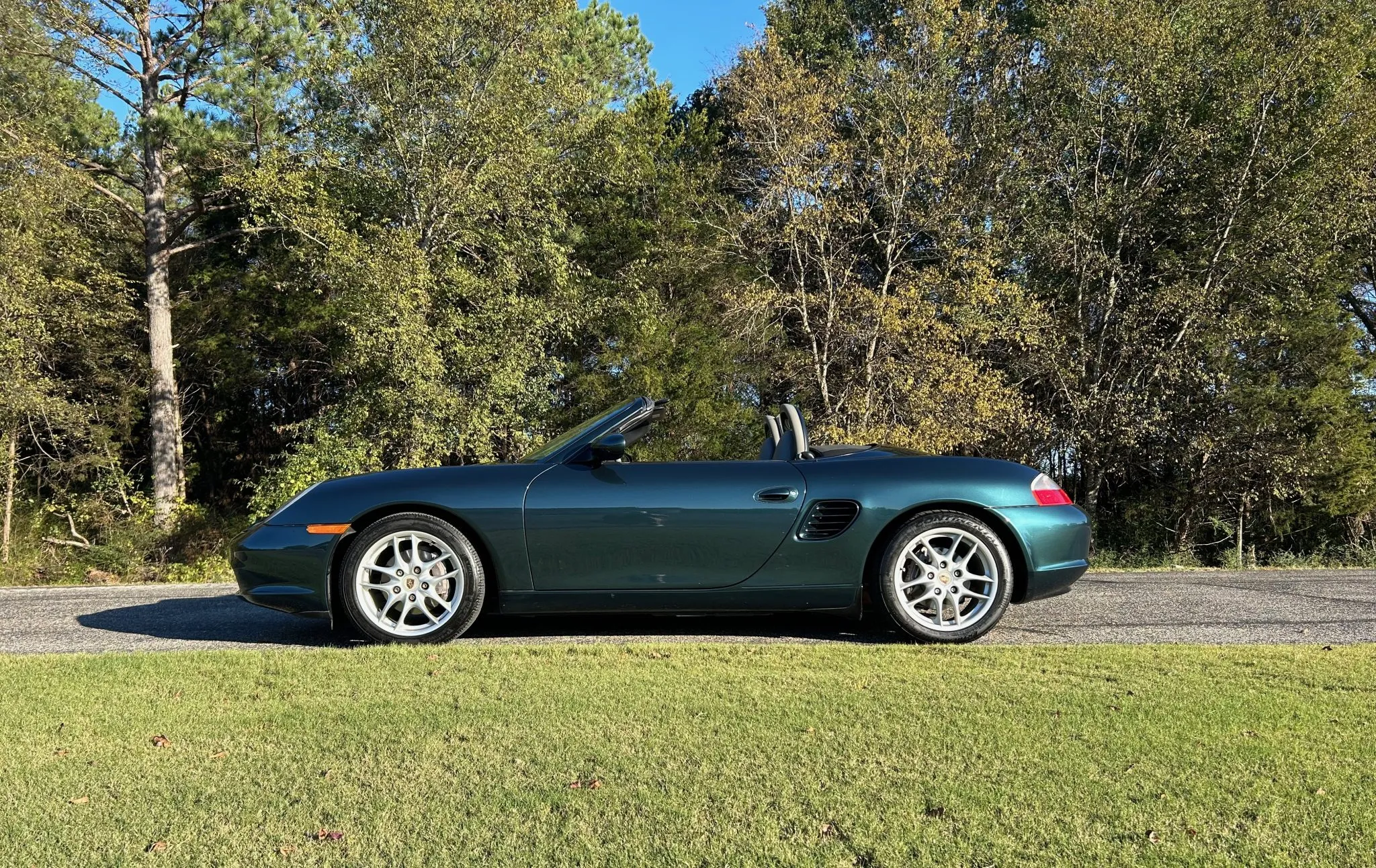 Load larger image of 2003 Porsche Boxster - Stuttcars Classified
