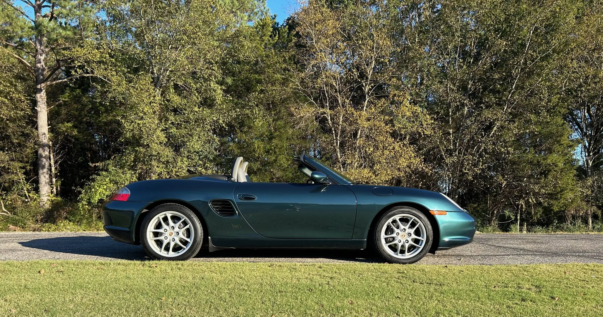 Load larger image of 2003 Porsche Boxster - Stuttcars Classified