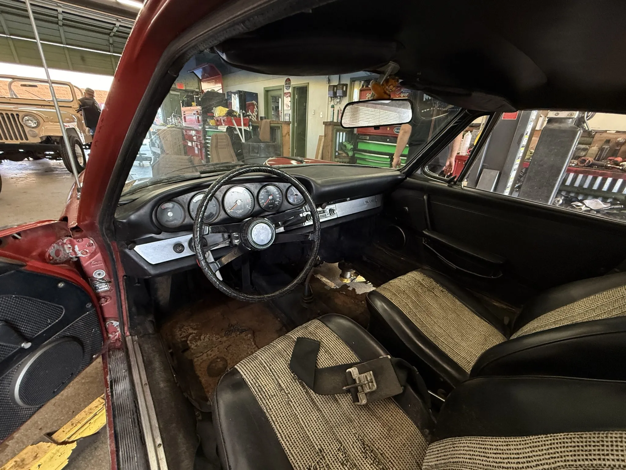 Load larger image of 1968 Porsche 912 Coupe Project - Stuttcars Classified