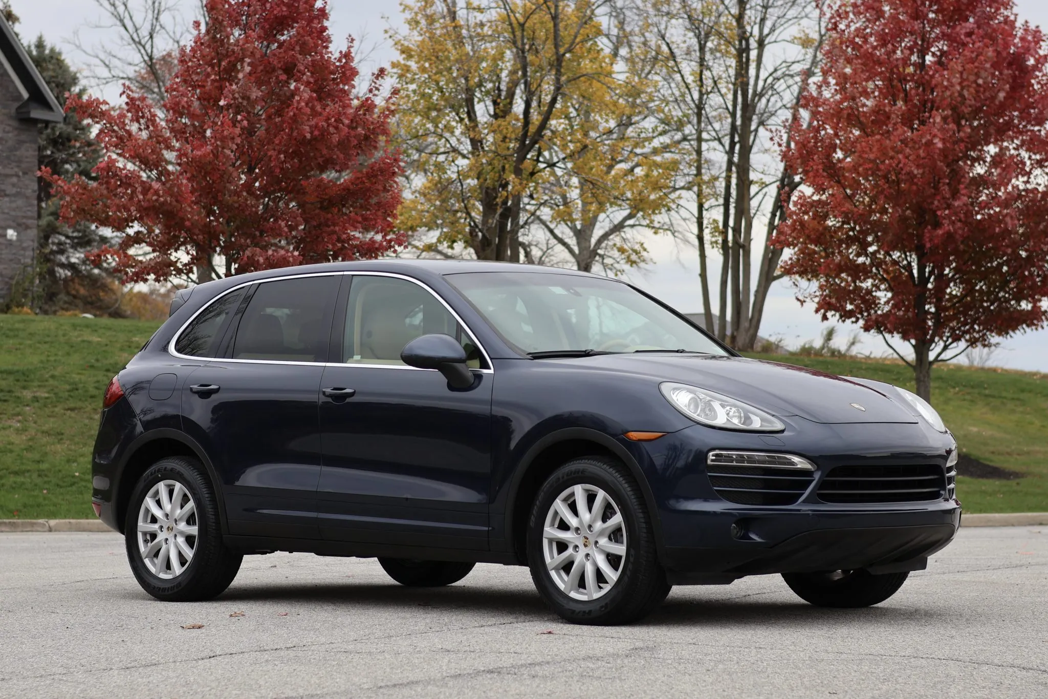 Load larger image of 2011 Porsche Cayenne - Stuttcars Classified