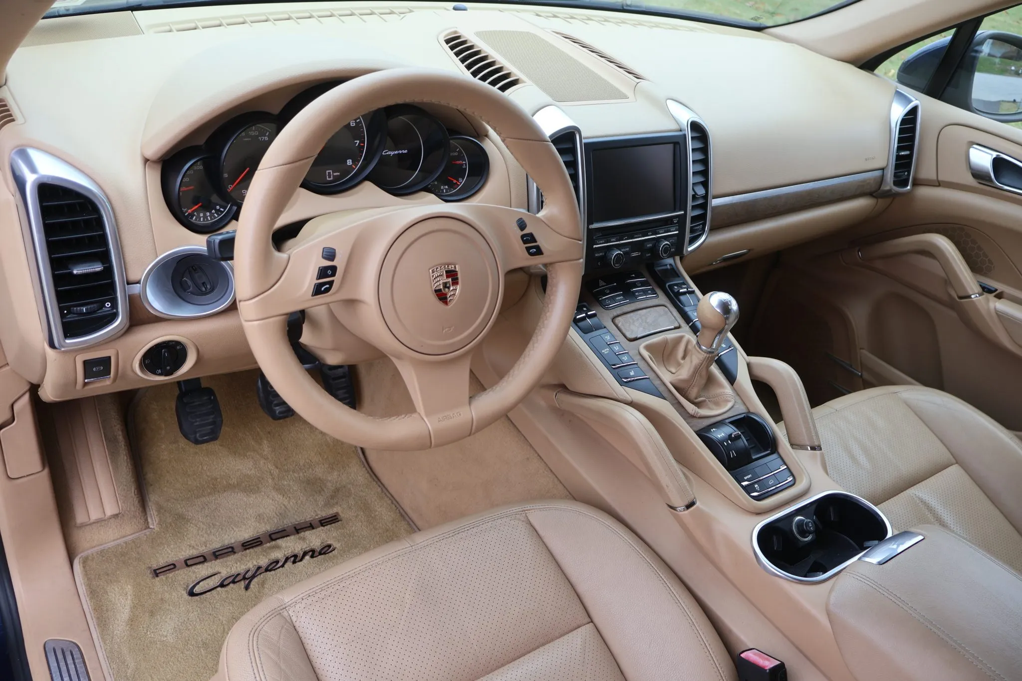 Load larger image of 2011 Porsche Cayenne - Stuttcars Classified