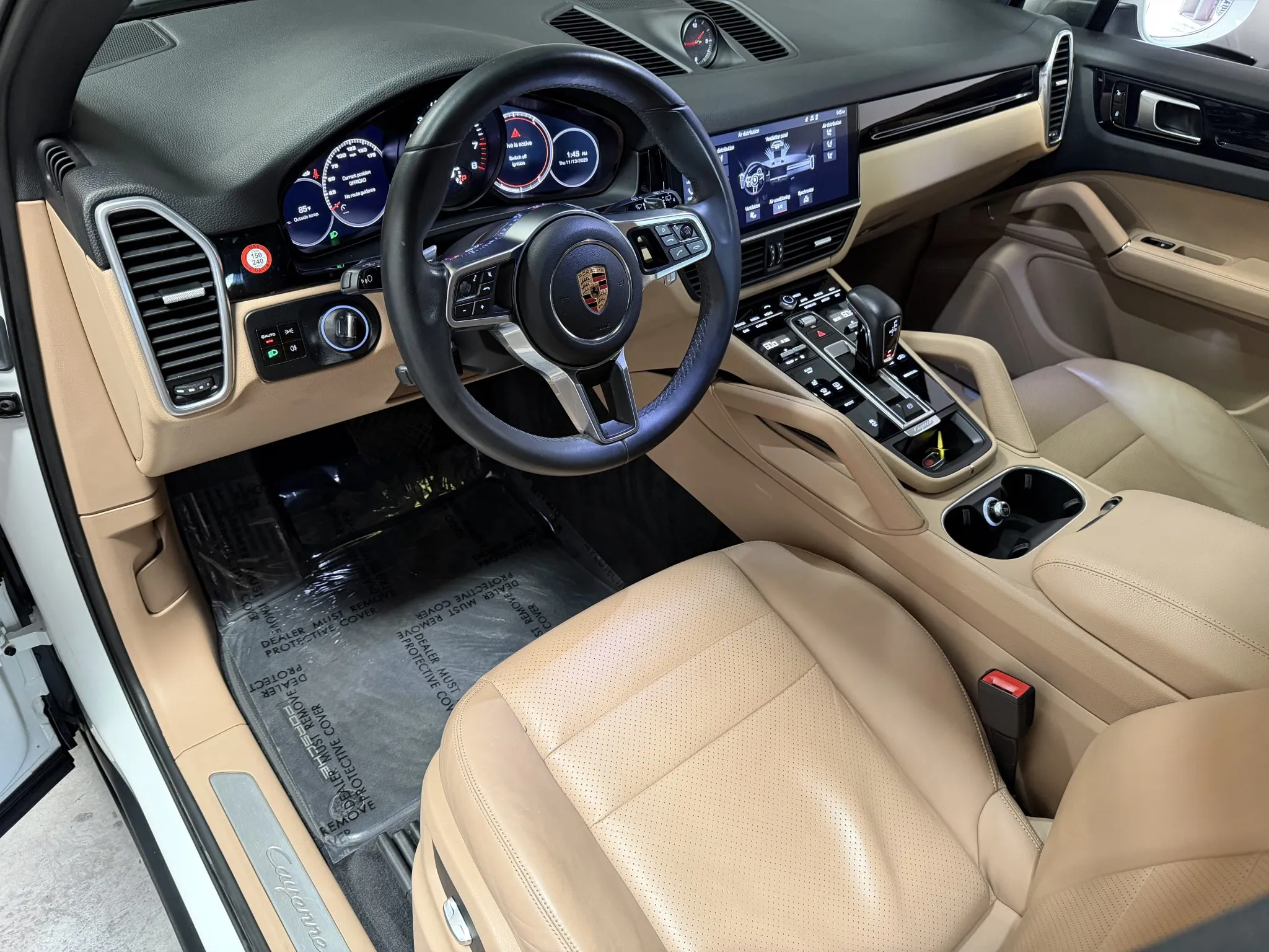 Load larger image of 2019 Porsche Cayenne - Stuttcars Classified