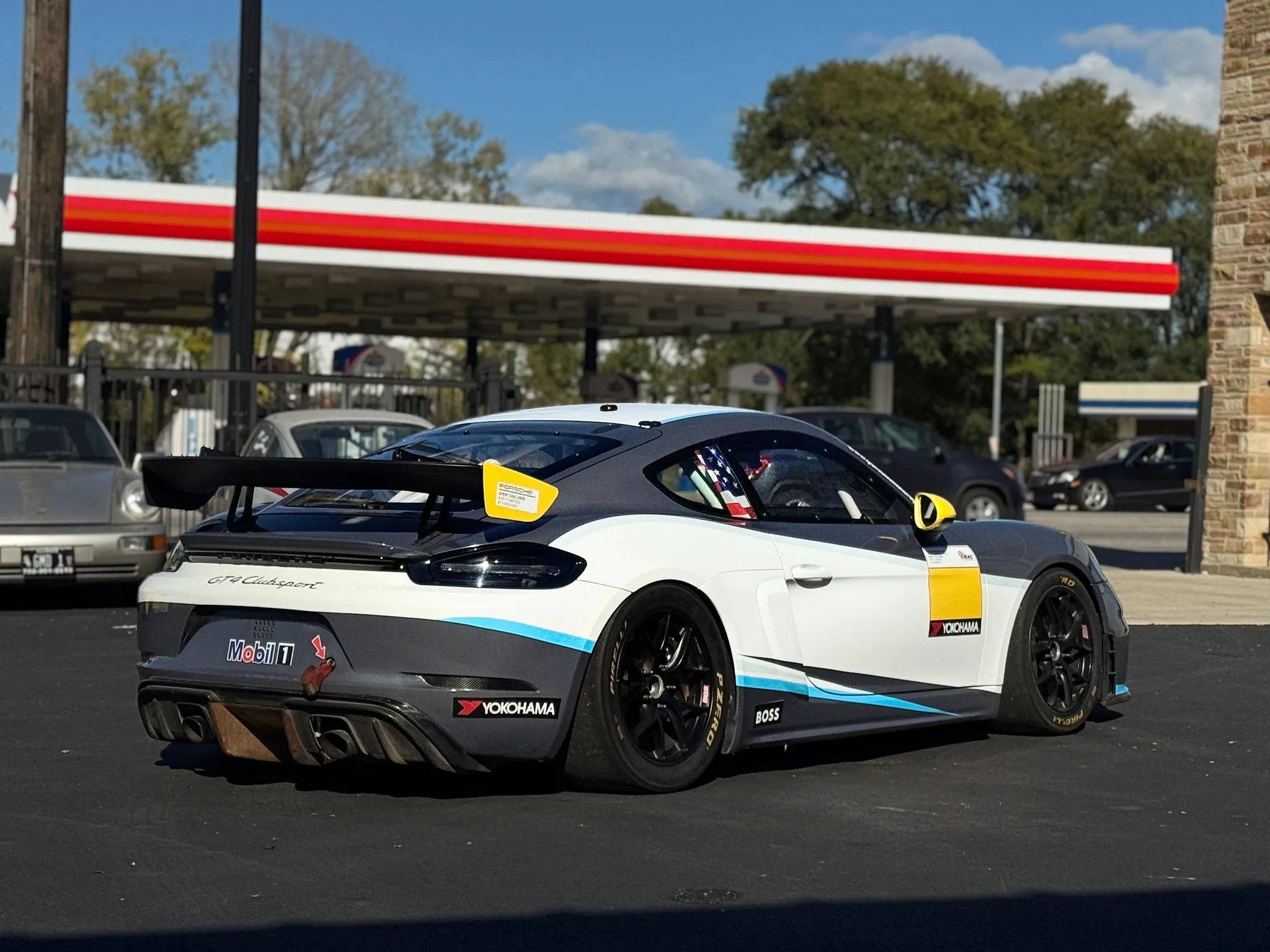 Load larger image of 2020 Porsche 718 Cayman GT4 Clubsport Competition MR - Stuttcars Classified