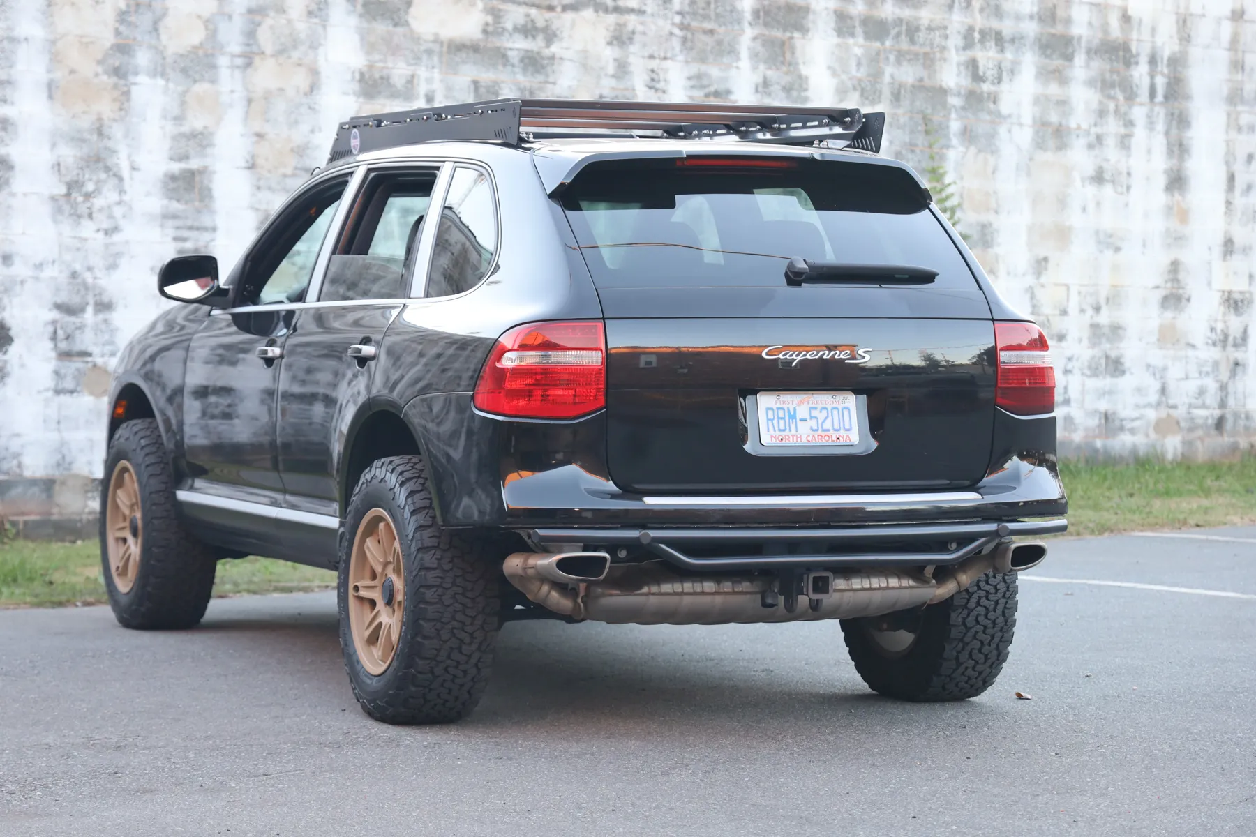 Load larger image of 2008 Porsche Cayenne S - Stuttcars Classified