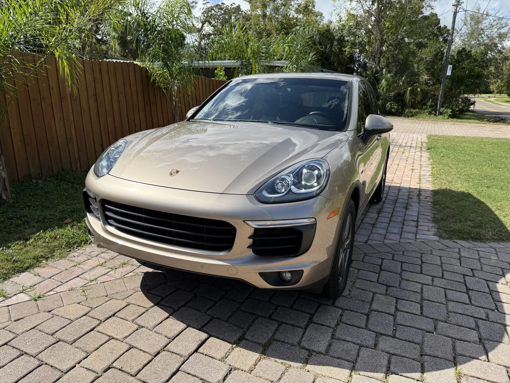 Load larger image of 2015 Porsche Cayenne Diesel - Stuttcars Classified