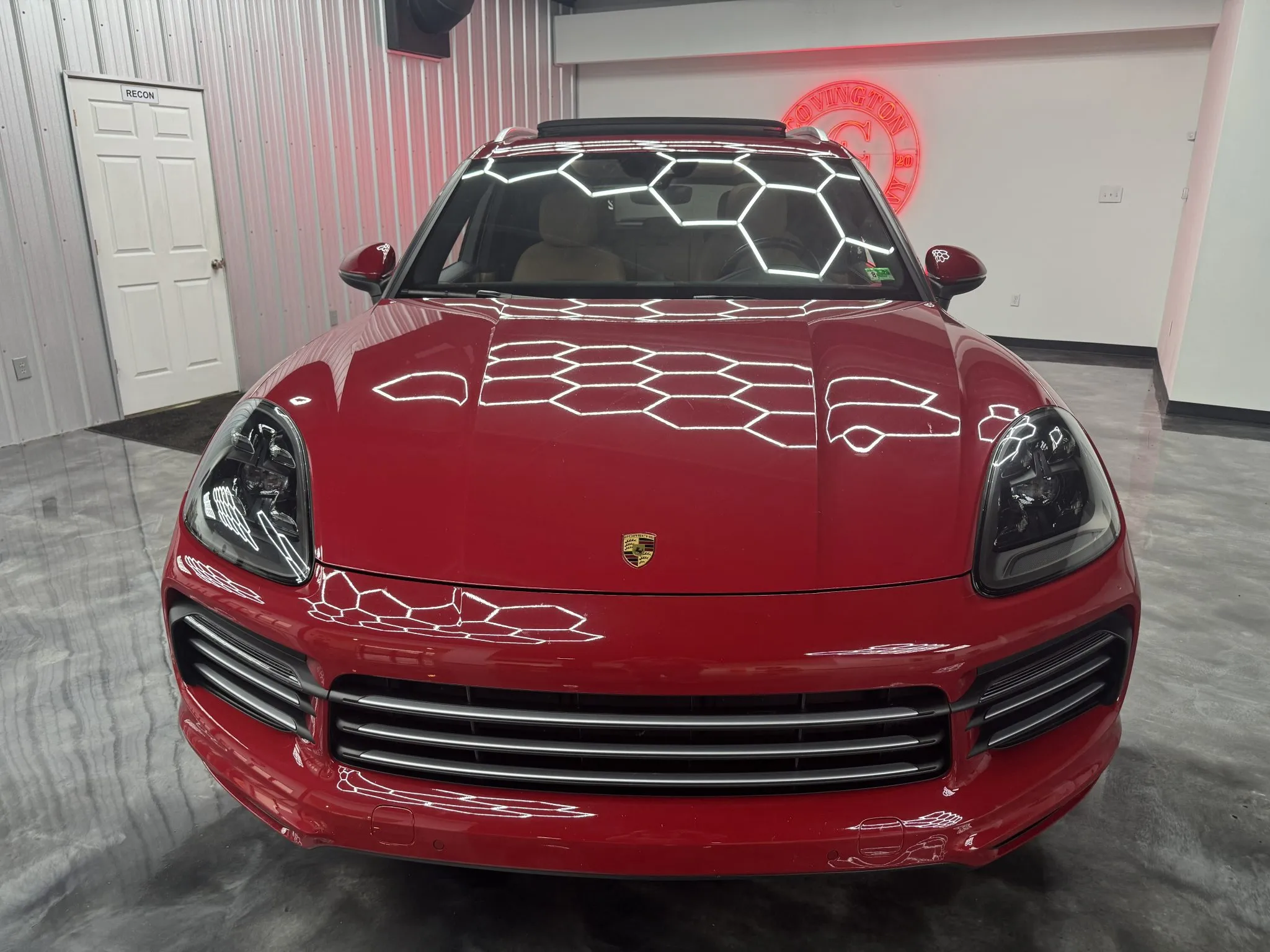 Load larger image of 2021 Porsche Cayenne - Stuttcars Classified