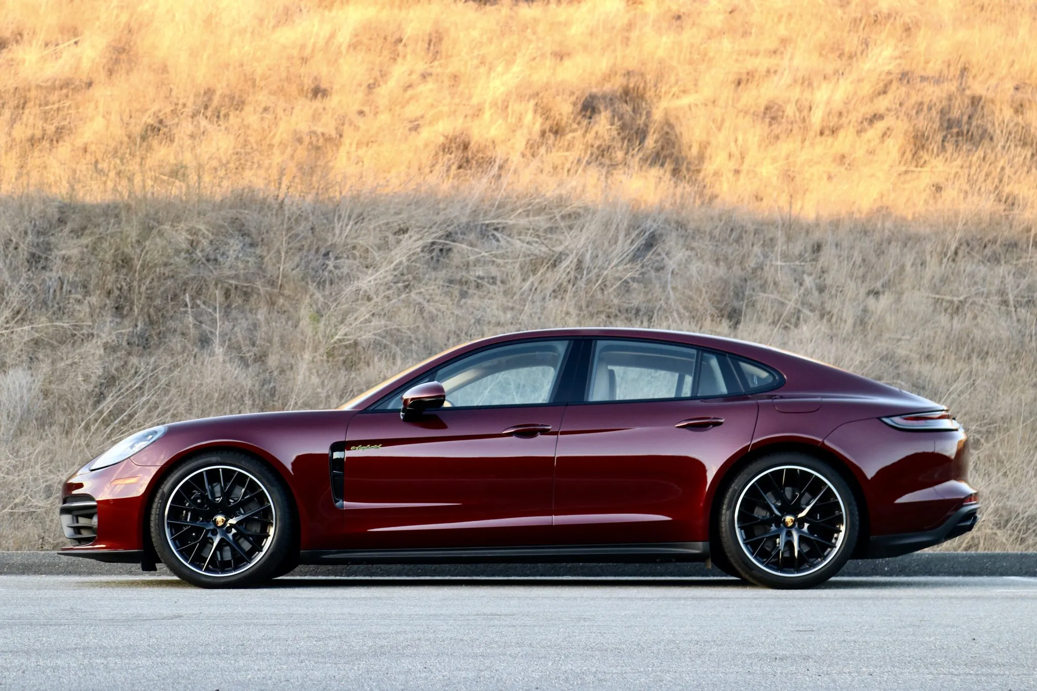 Load larger image of 2023 Porsche Panamera 4S E-Hybrid - Stuttcars Classified