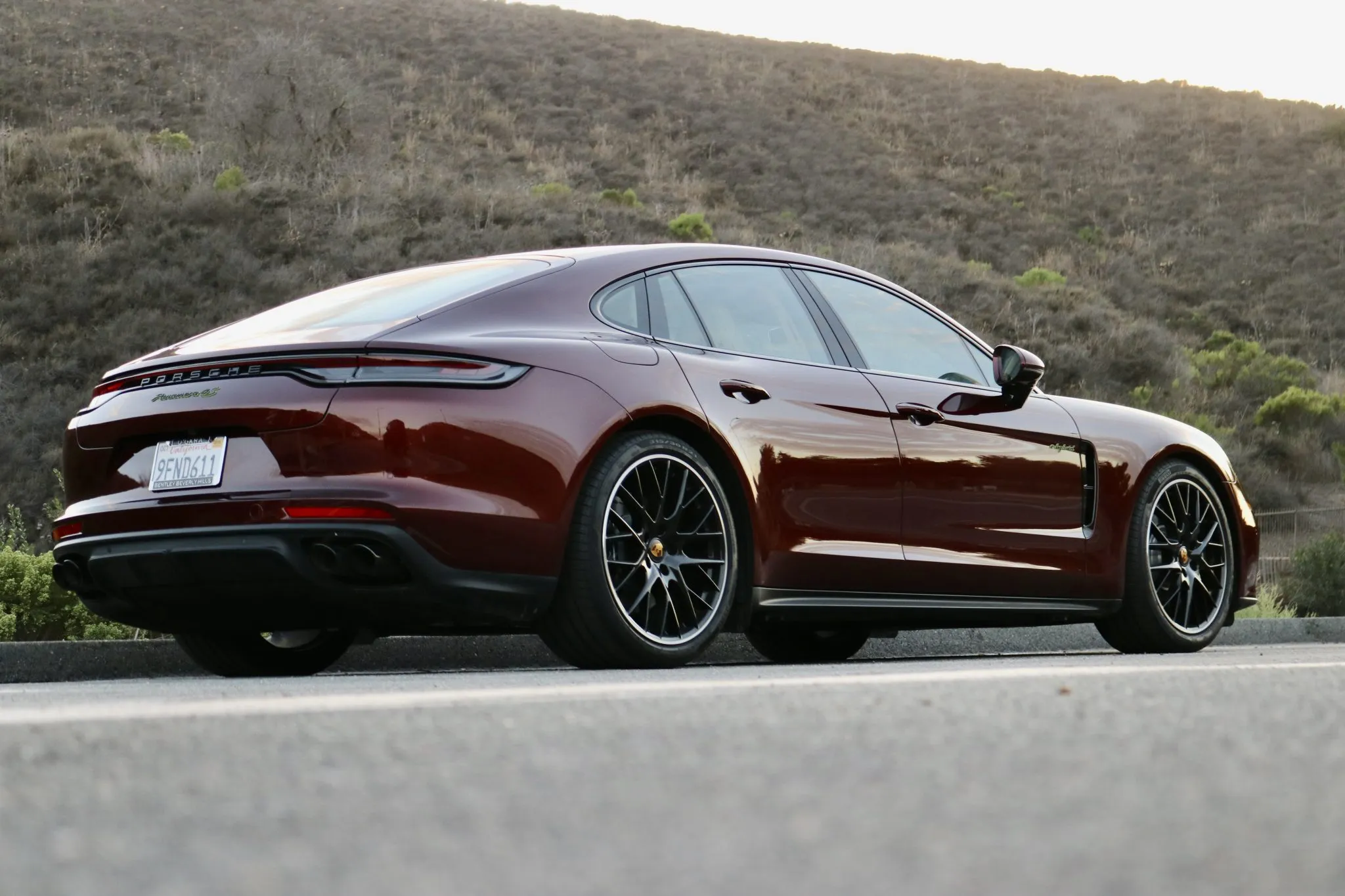 Load larger image of 2023 Porsche Panamera 4S E-Hybrid - Stuttcars Classified