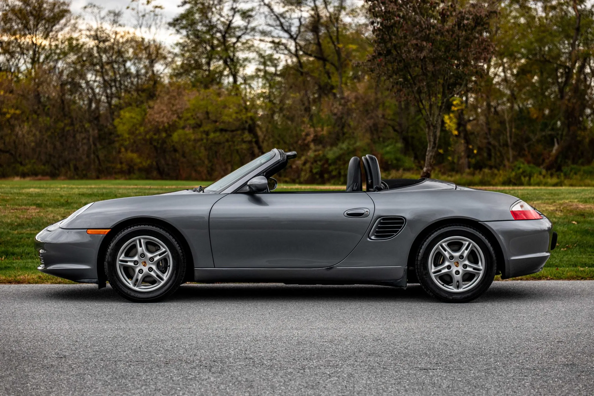 Load larger image of 2003 Porsche Boxster - Stuttcars Classified