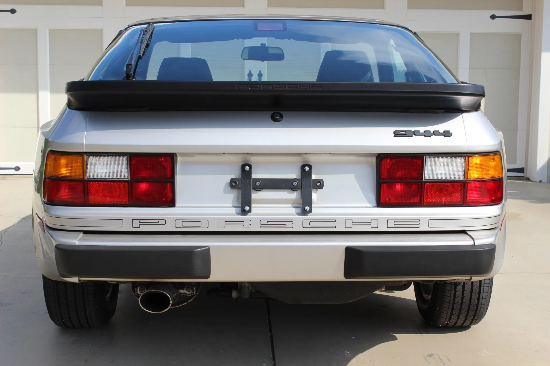 Load larger image of 1988 Porsche 944 - Stuttcars Classified