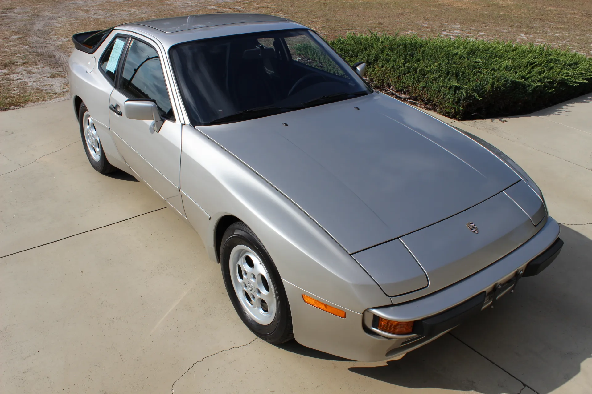 Load larger image of 1988 Porsche 944 - Stuttcars Classified