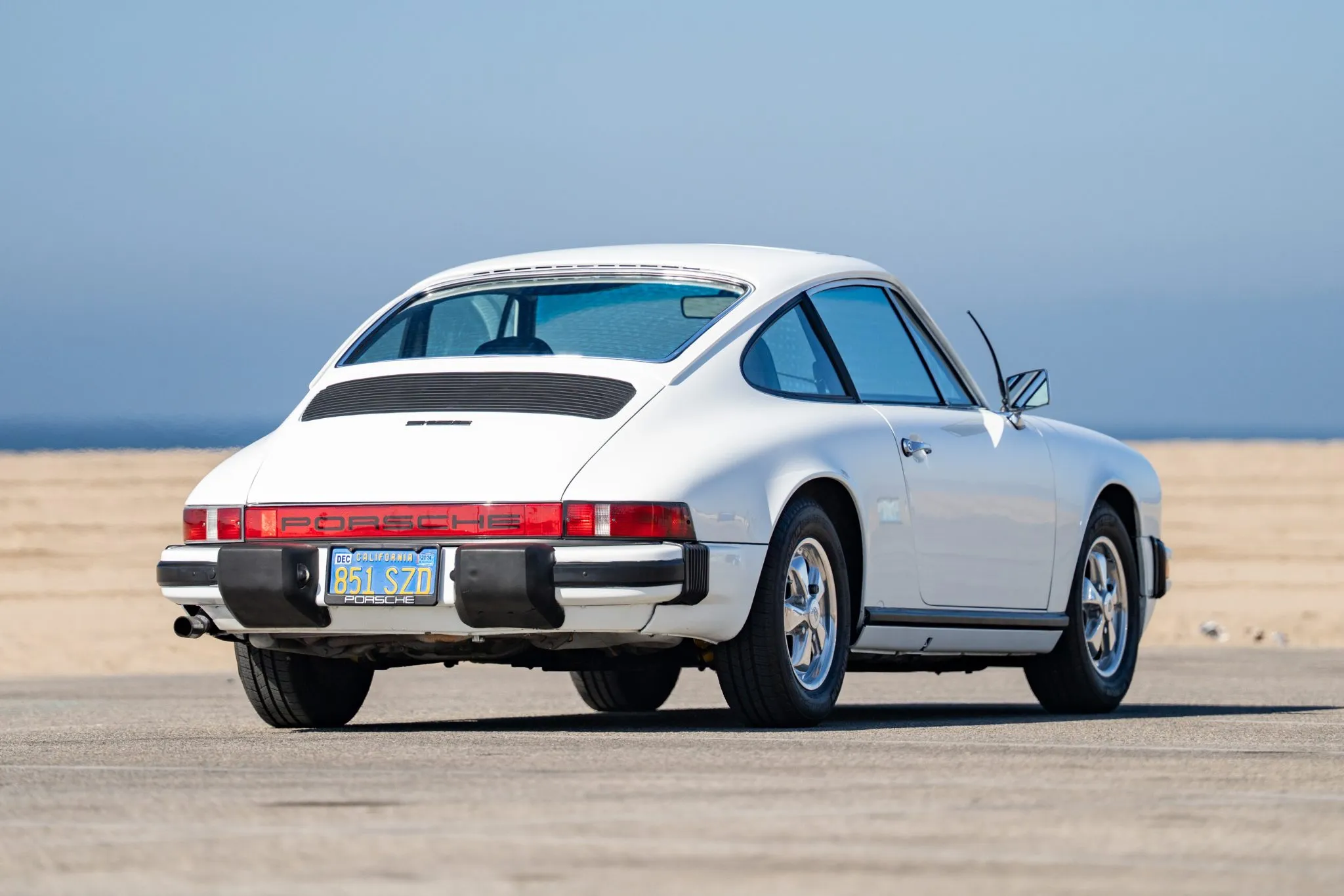 Load larger image of 1976 Porsche 912E - Stuttcars Classified