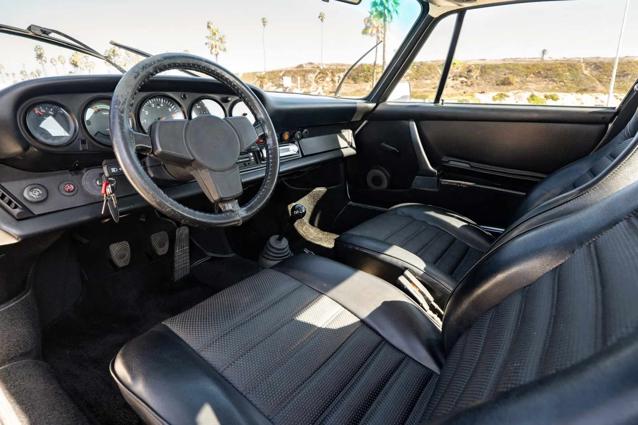 Load larger image of 1976 Porsche 912E - Stuttcars Classified