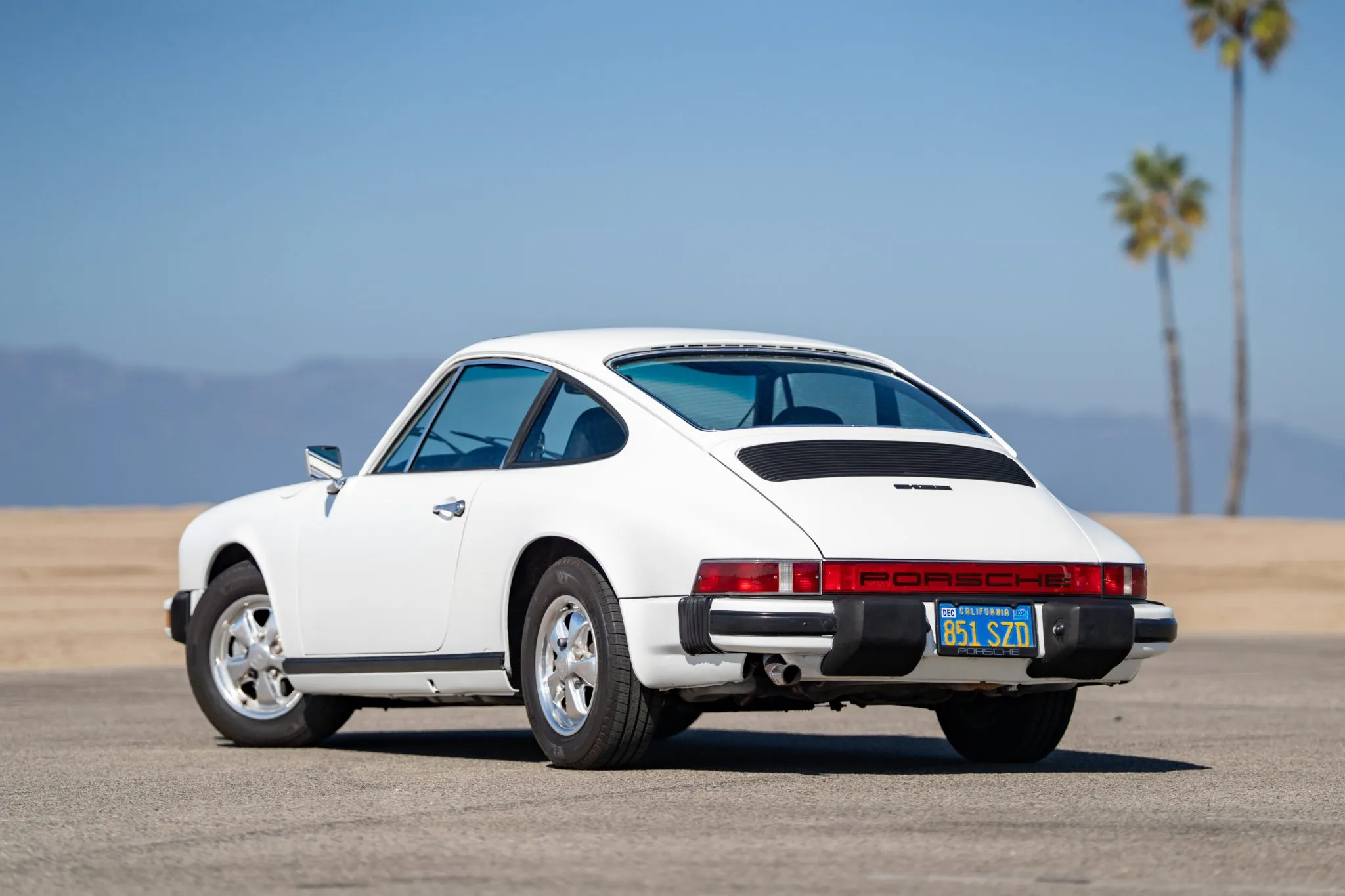 Load larger image of 1976 Porsche 912E - Stuttcars Classified