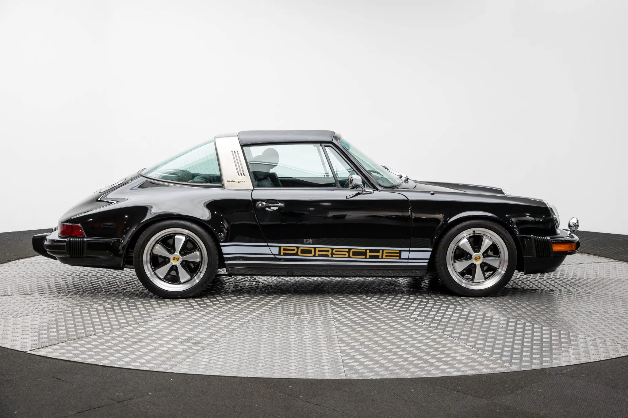 Load larger image of FOR SALE: 1980 Porsche 911SC Targa - Stuttcars Classified