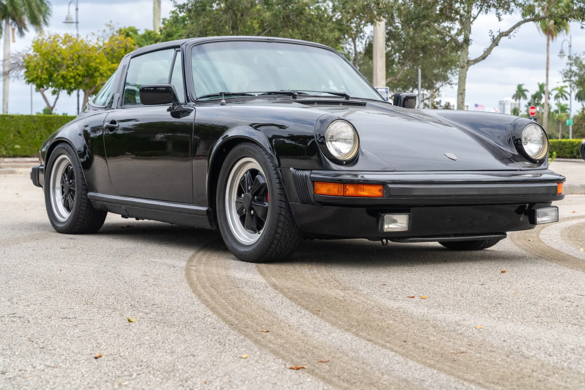 Load larger image of 1982 Porsche 911SC Targa - Stuttcars Classified