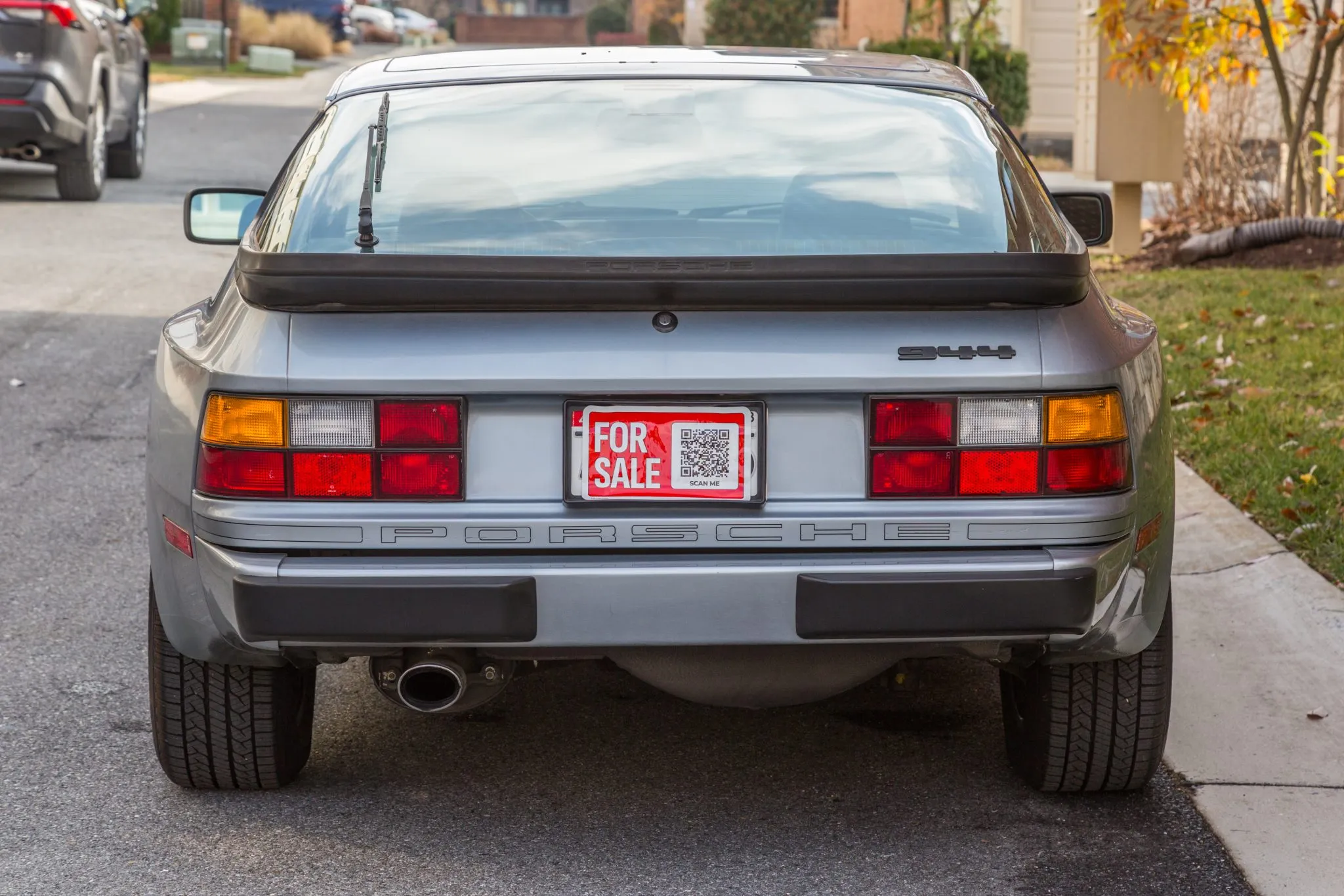 Load larger image of 1983 Porsche 944 - Stuttcars Classified