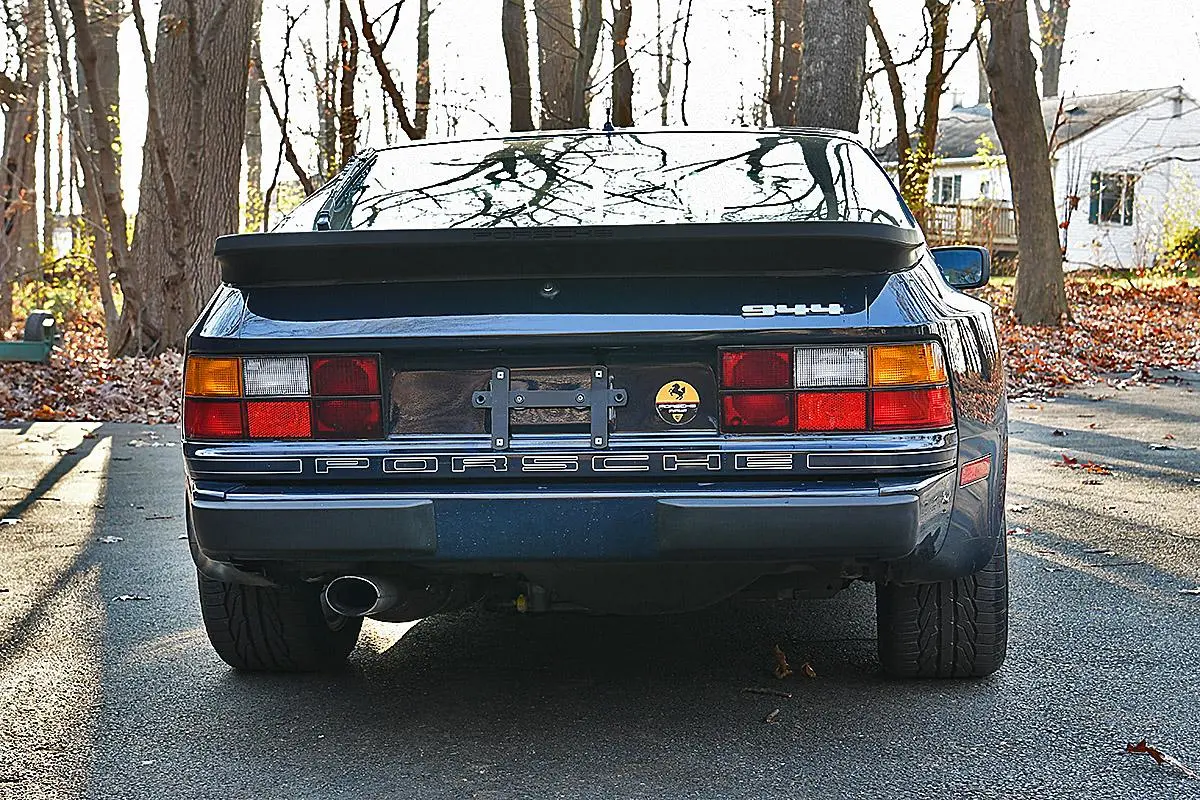 Load larger image of 1989 Porsche 944 - Stuttcars Classified