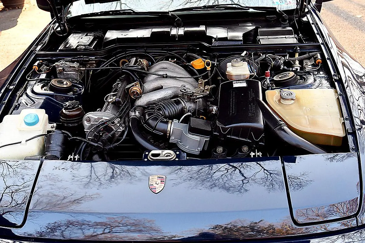 Load larger image of 1989 Porsche 944 - Stuttcars Classified