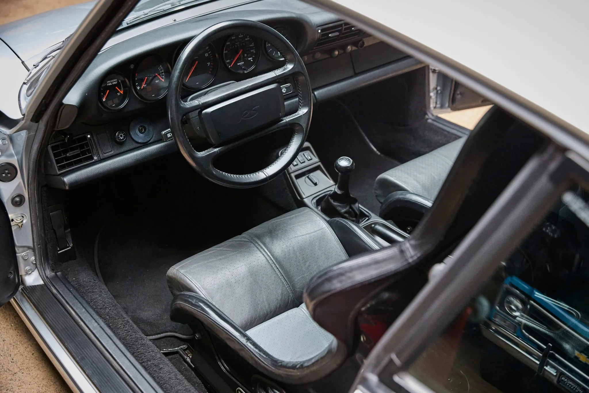 Load larger image of 1992 Porsche 911 Carrera RS - Stuttcars Classified