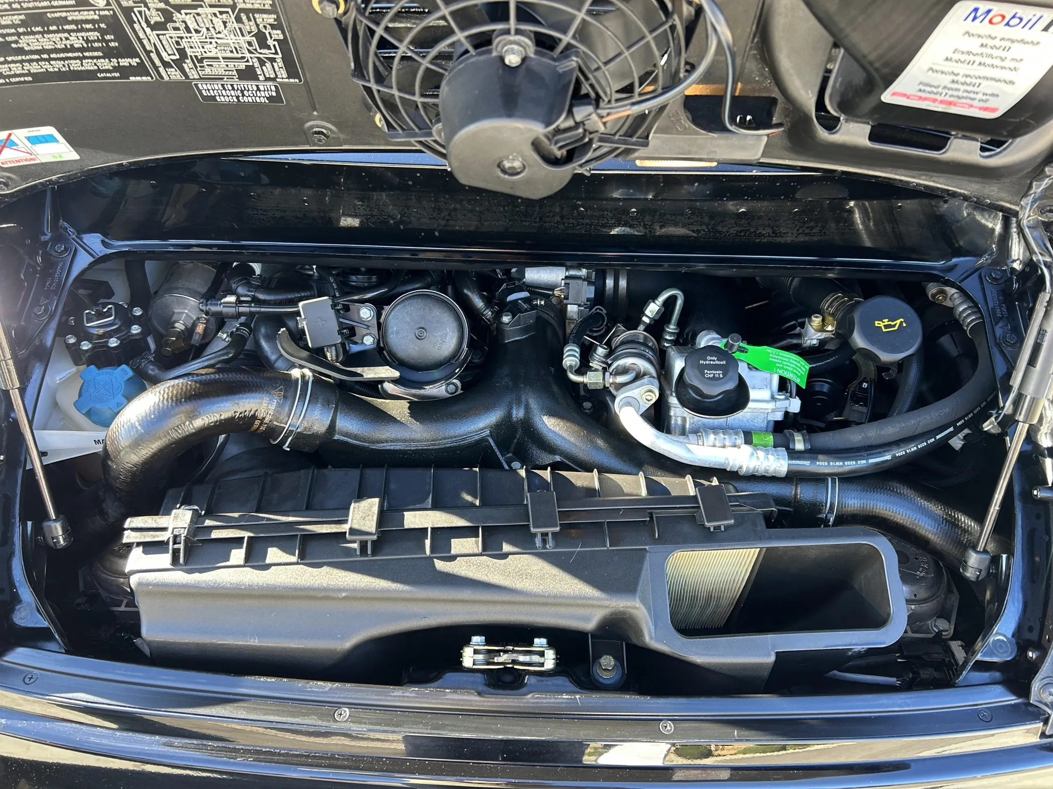 Load larger image of FOR SALE: 2004 Porsche 911 Turbo Coupe - Stuttcars Classified