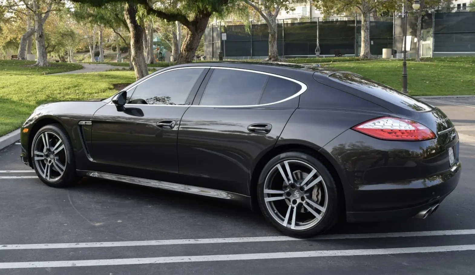 Load larger image of 2013 Porsche Panamera S - Stuttcars Classified