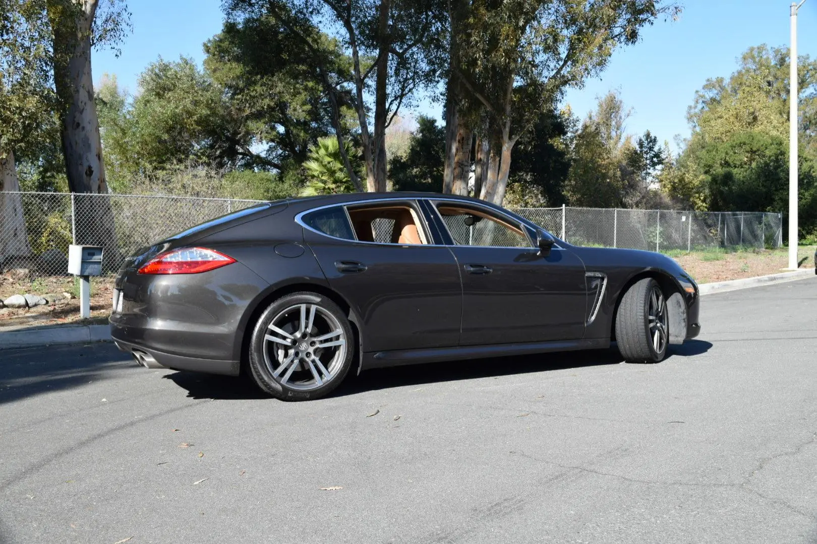 Load larger image of 2013 Porsche Panamera S - Stuttcars Classified