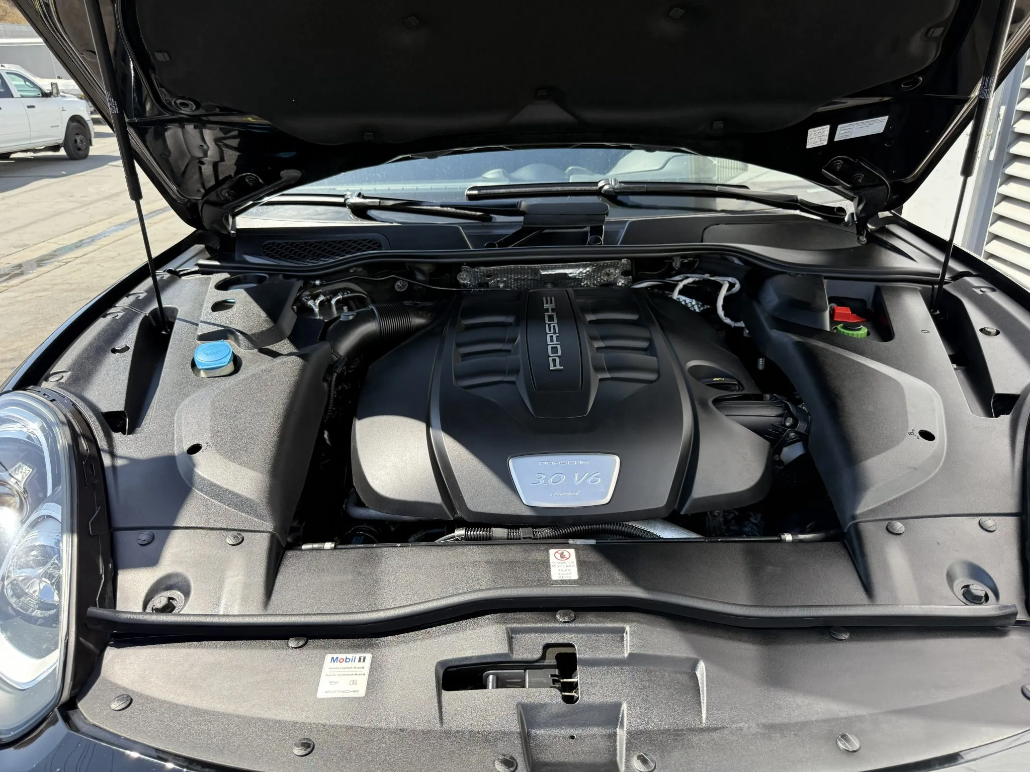 Load larger image of 2015 Porsche Cayenne Diesel - Stuttcars Classified