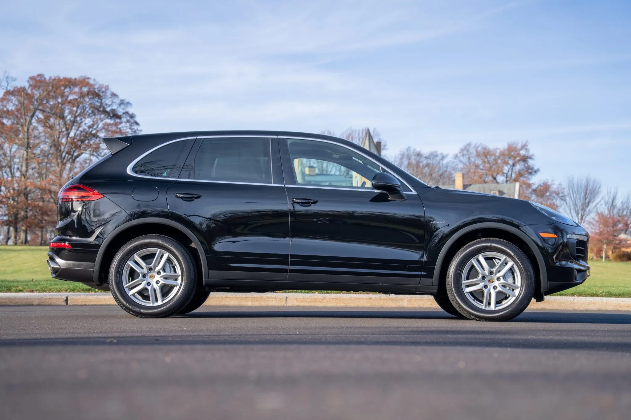 Load larger image of 2016 Porsche Cayenne Diesel - Stuttcars Classified