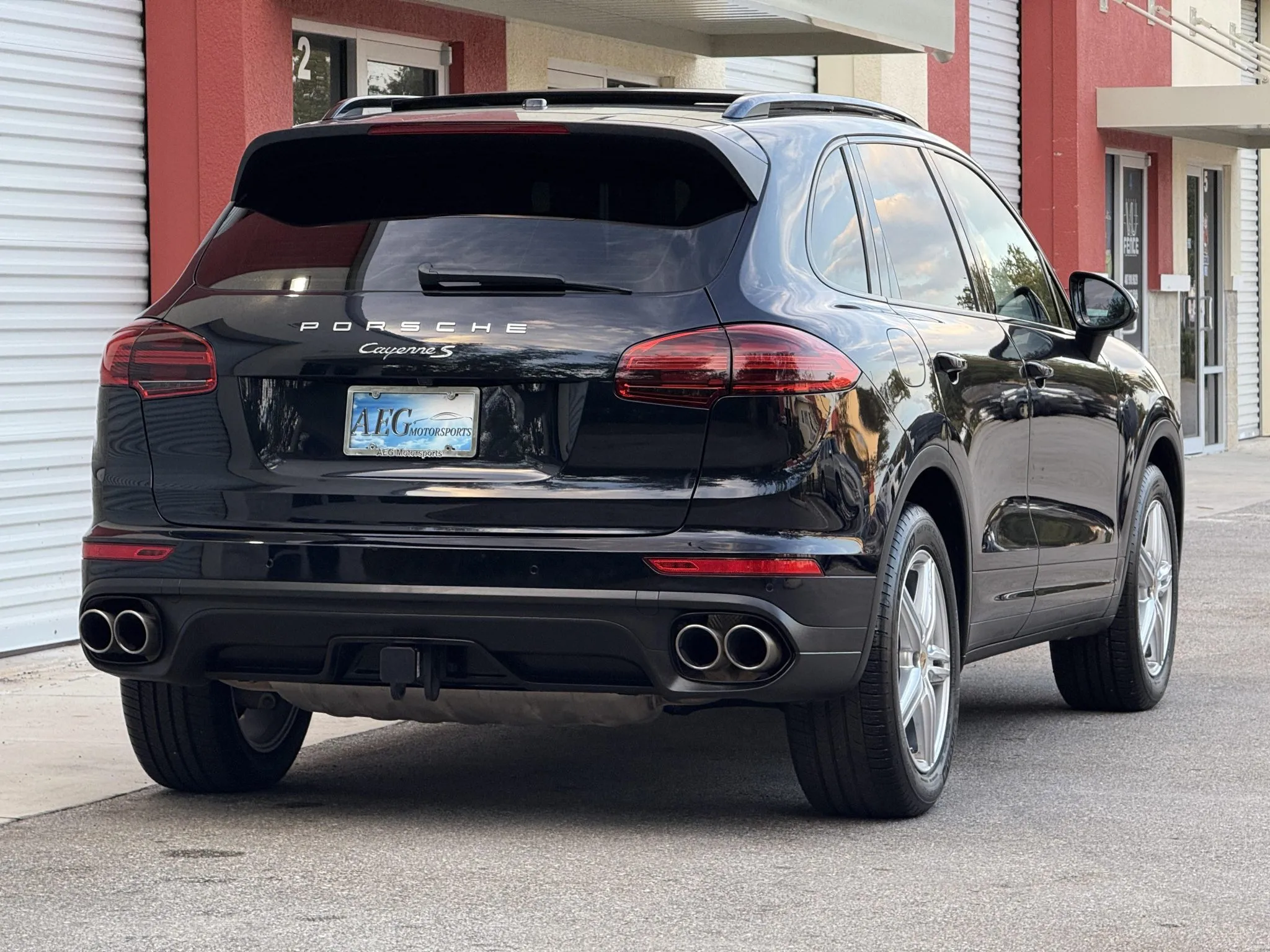 Load larger image of 2016 Porsche Cayenne S - Stuttcars Classified