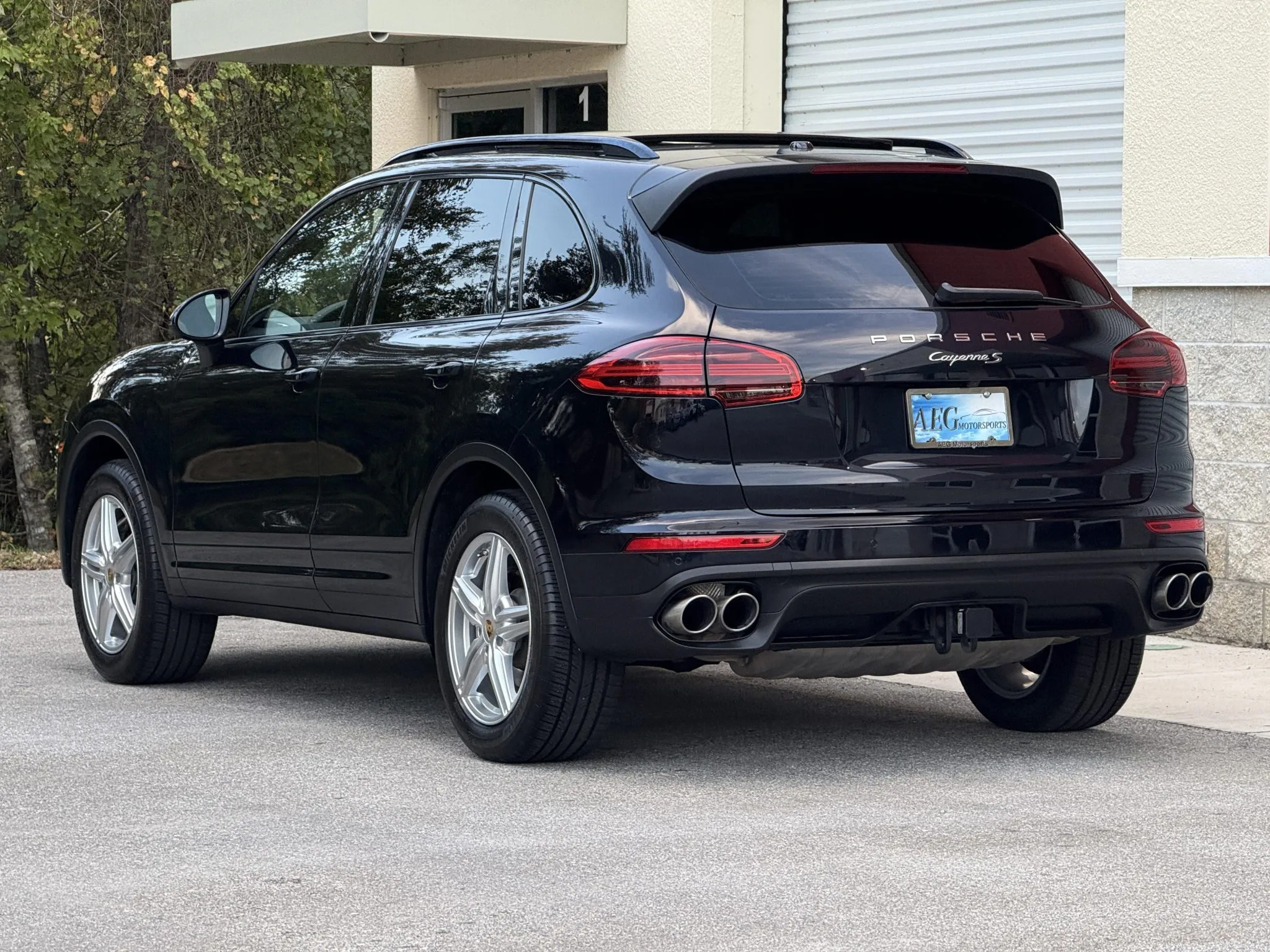 Load larger image of 2016 Porsche Cayenne S - Stuttcars Classified