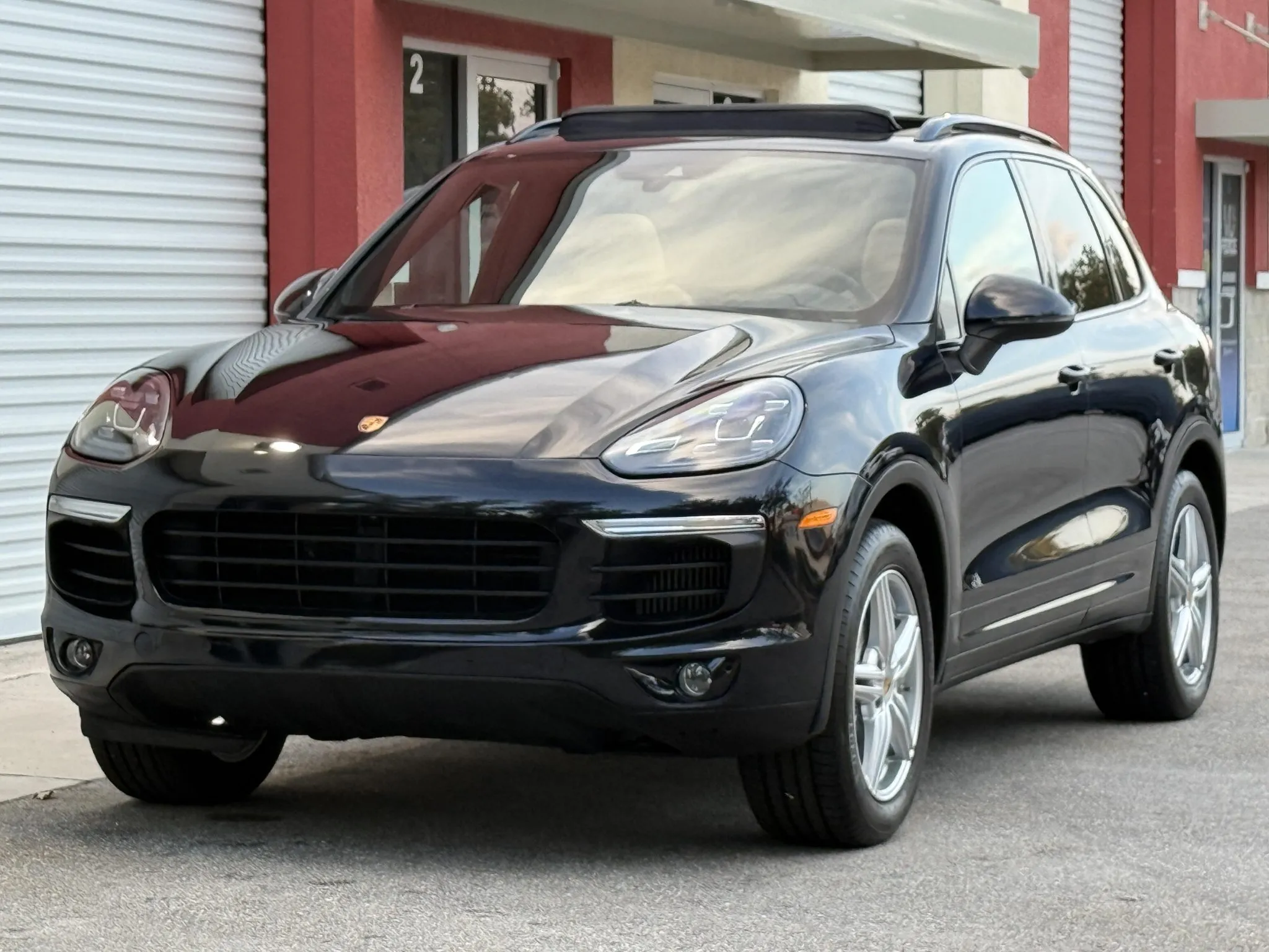 Load larger image of 2016 Porsche Cayenne S - Stuttcars Classified
