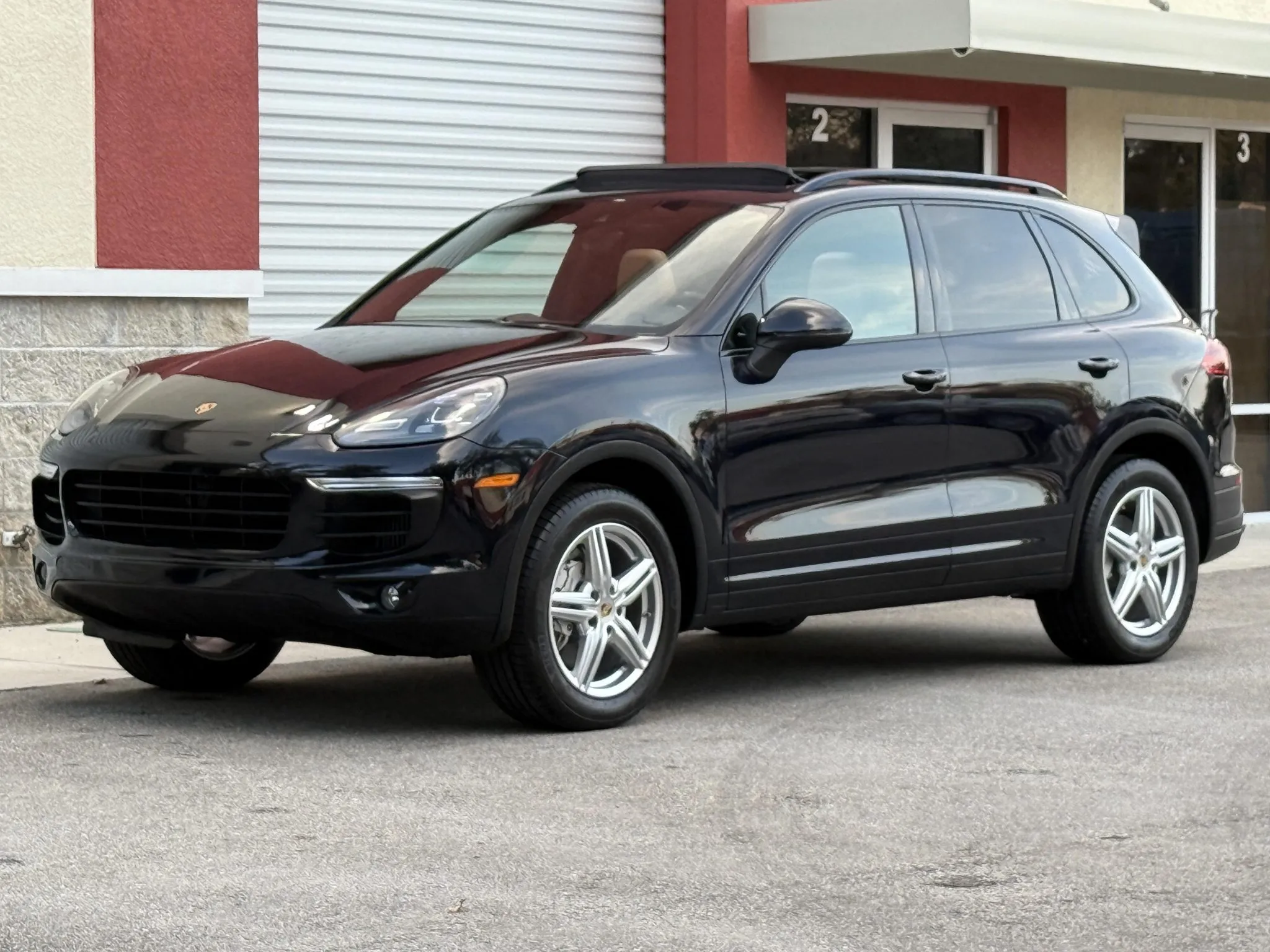 Load larger image of 2016 Porsche Cayenne S - Stuttcars Classified