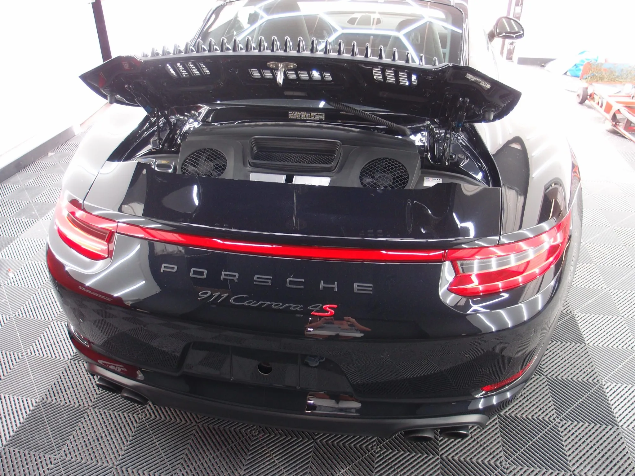 Load larger image of 2017 Porsche 911 Carrera 4S Coupe - Stuttcars Classified