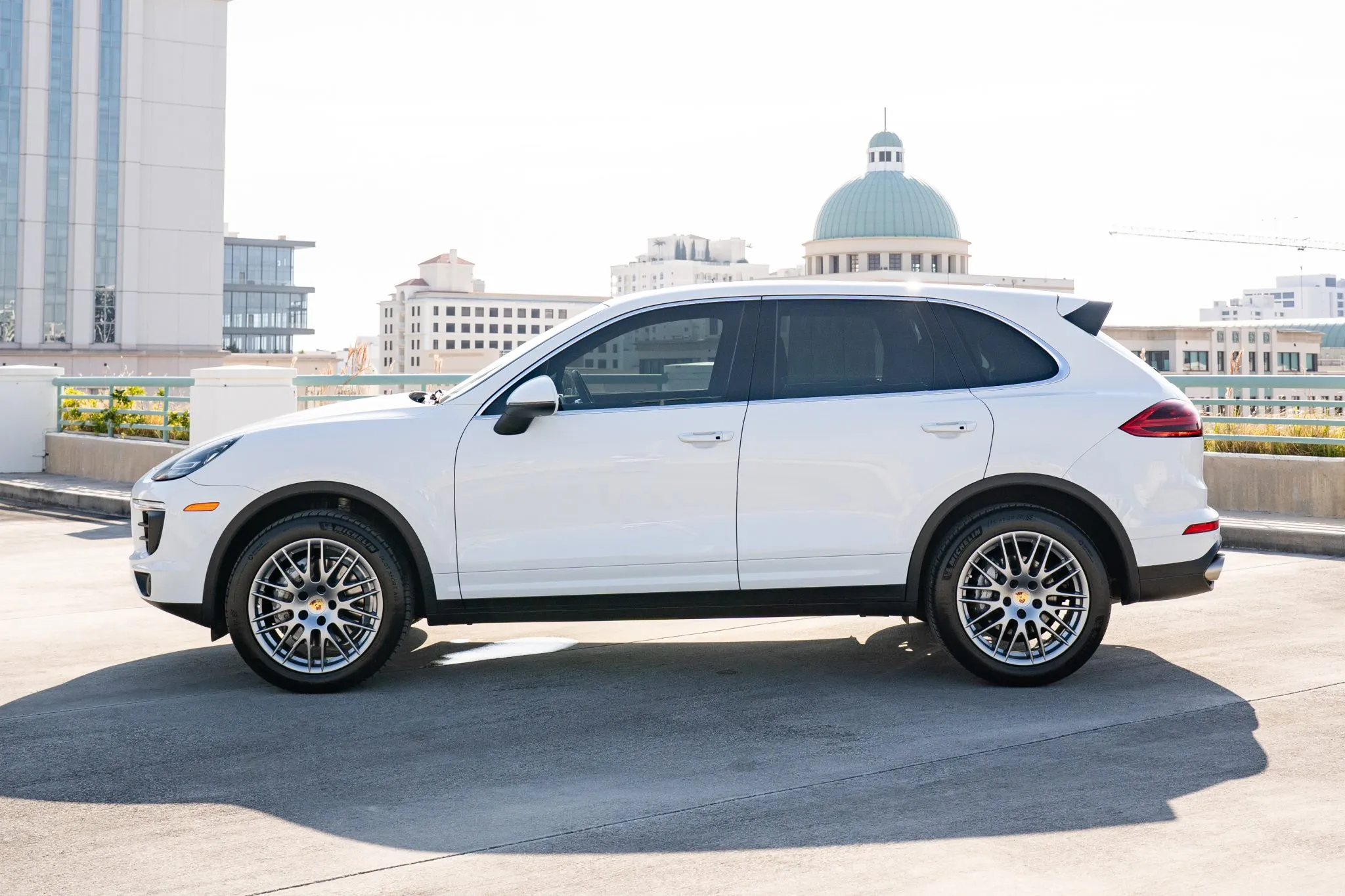 Load larger image of 2017 Porsche Cayenne S - Stuttcars Classified