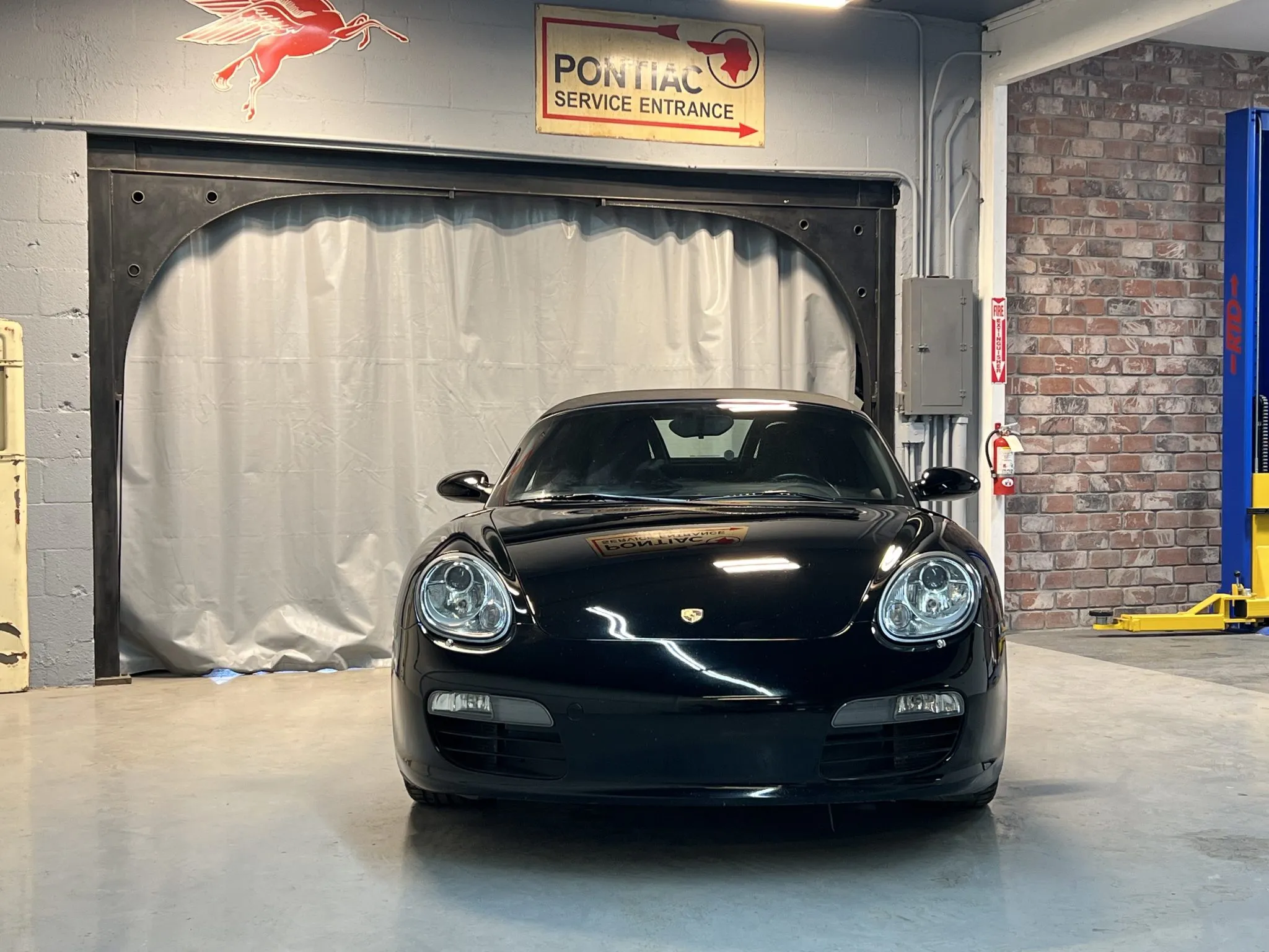 Load larger image of 2006 Porsche Boxster - Stuttcars Classified